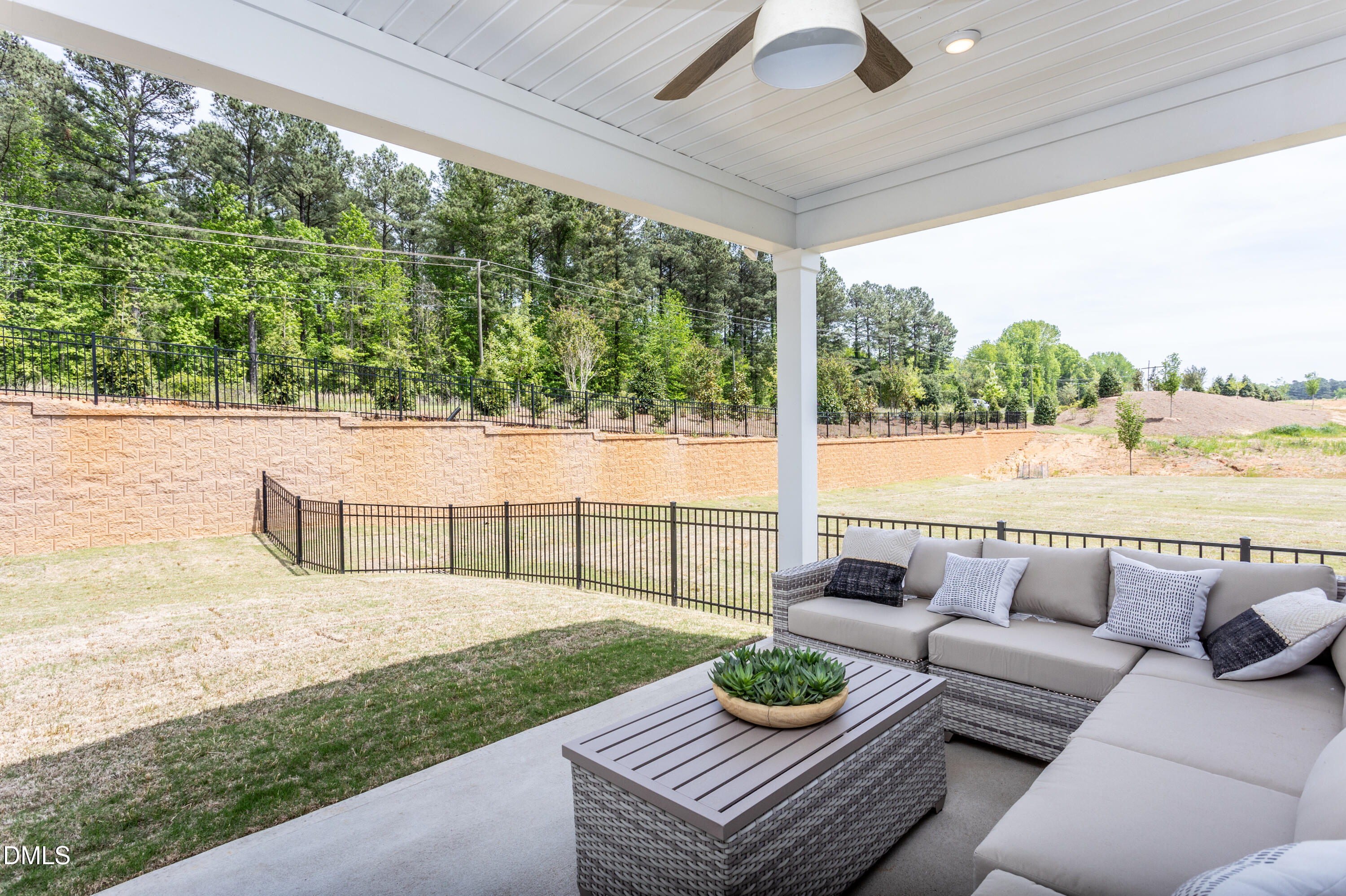 main property photo 20