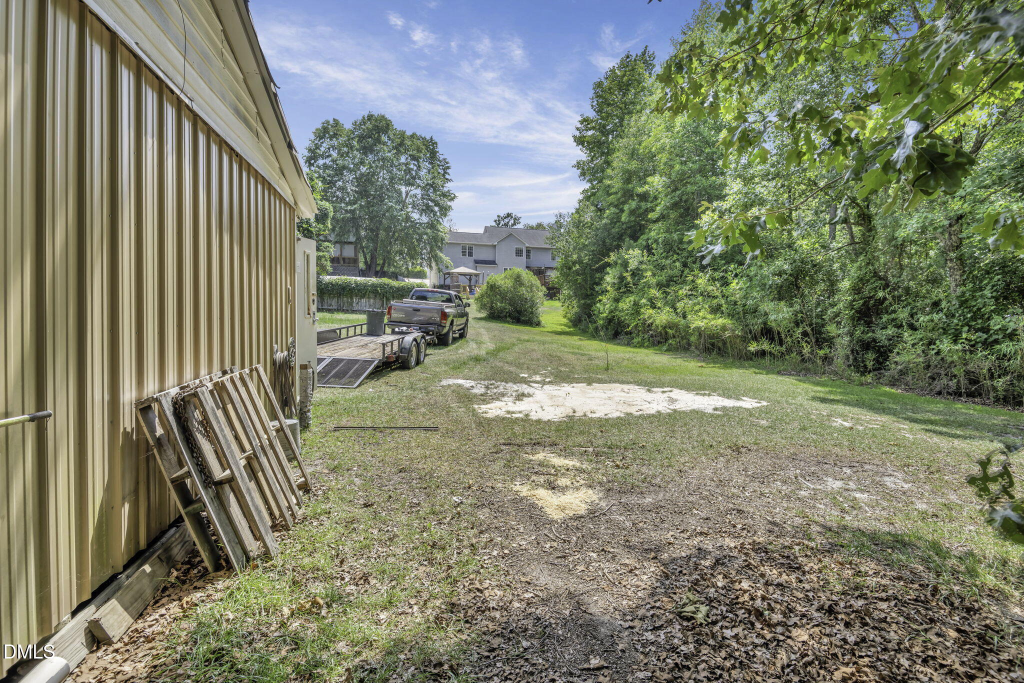 main property photo 37