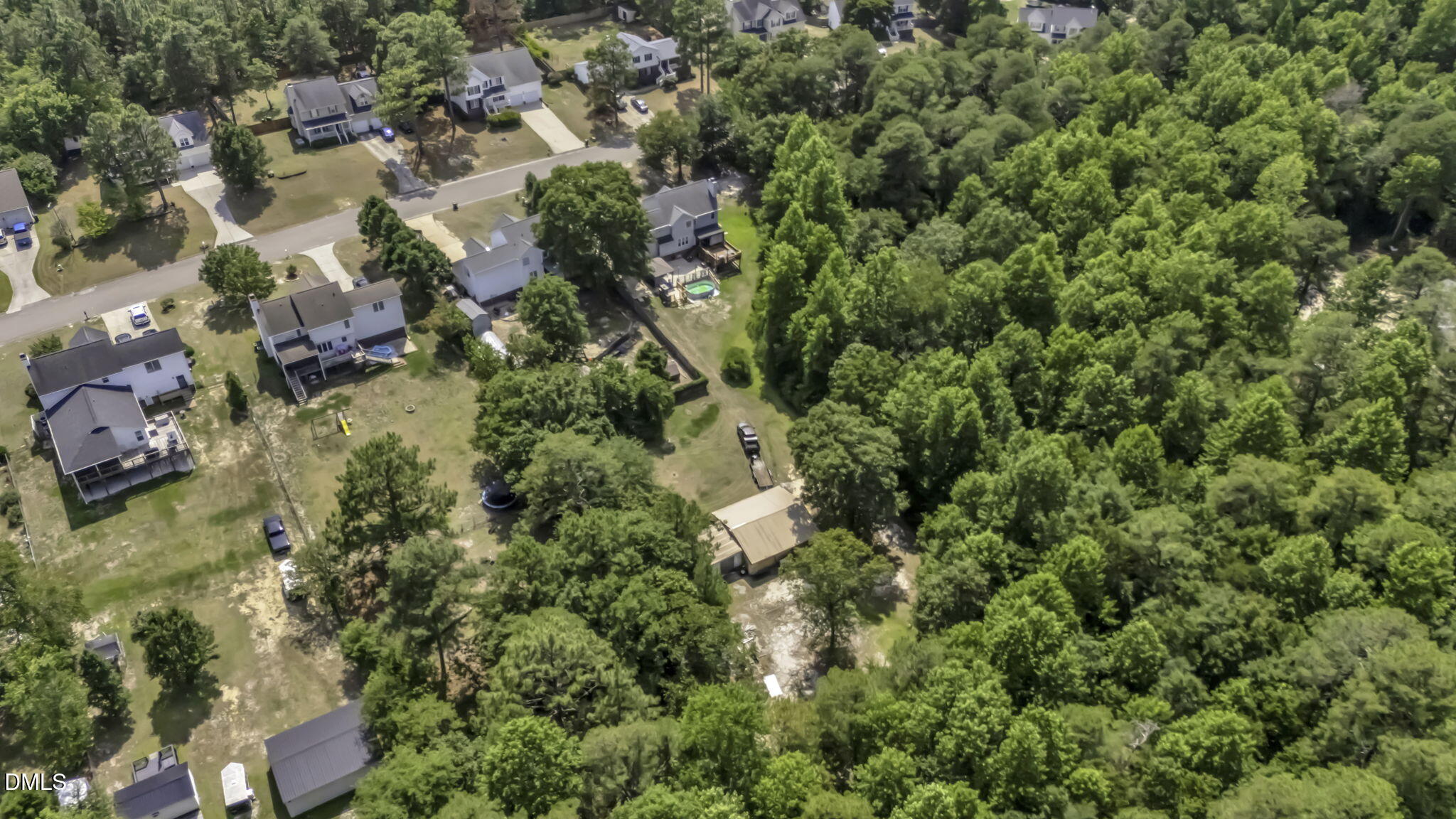 main property photo 40