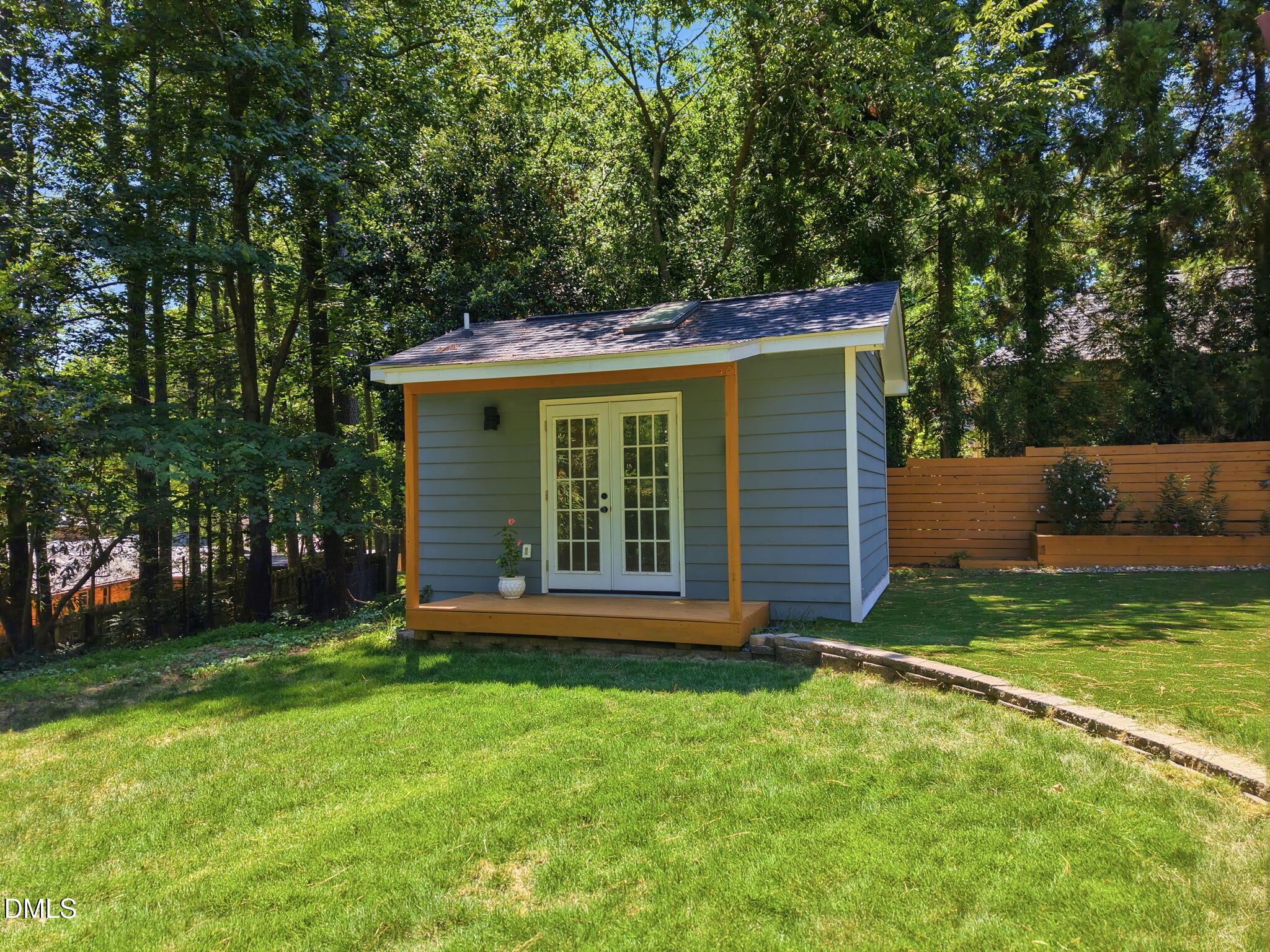 main property photo 47