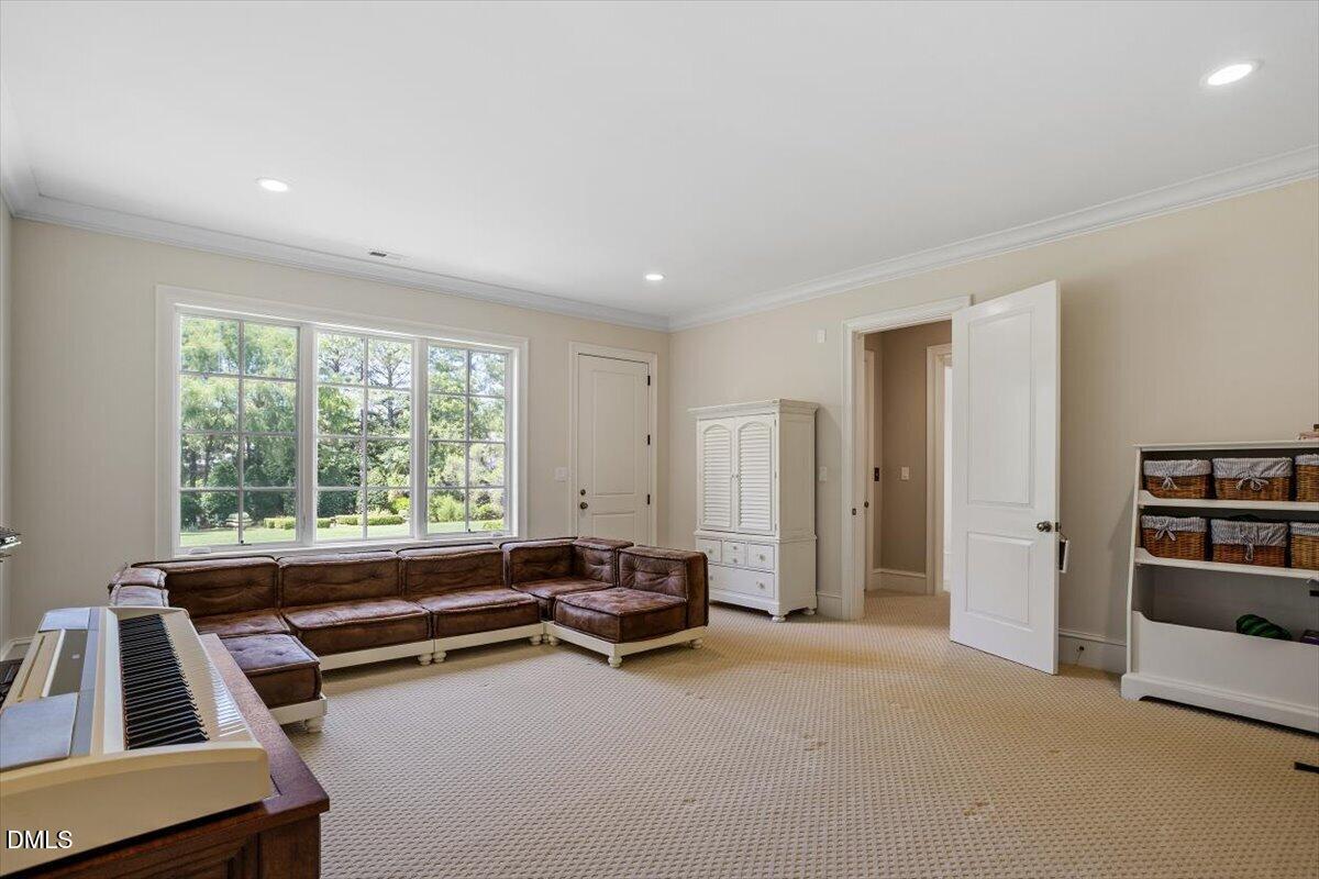 main property photo 77