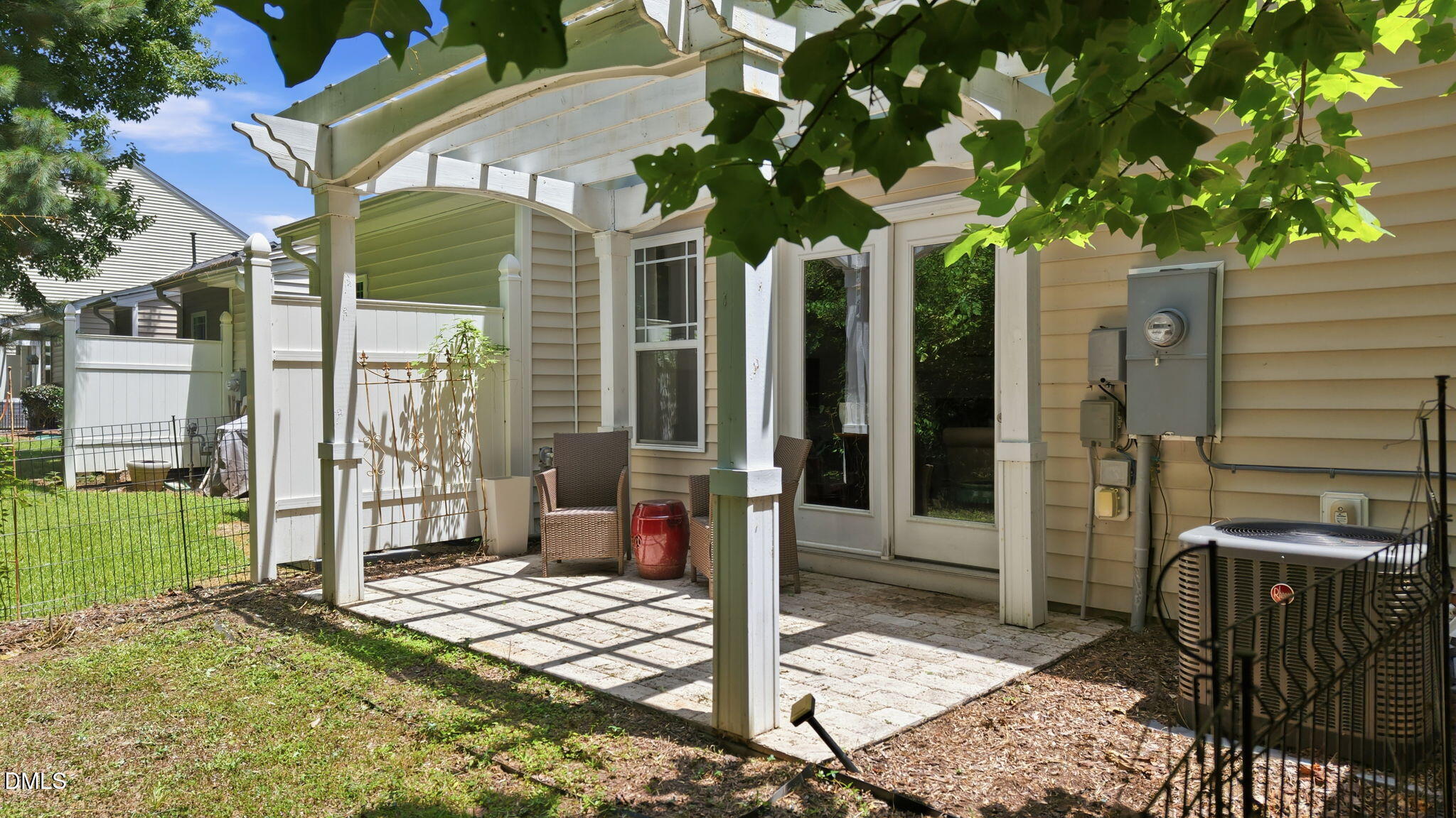 main property photo 34