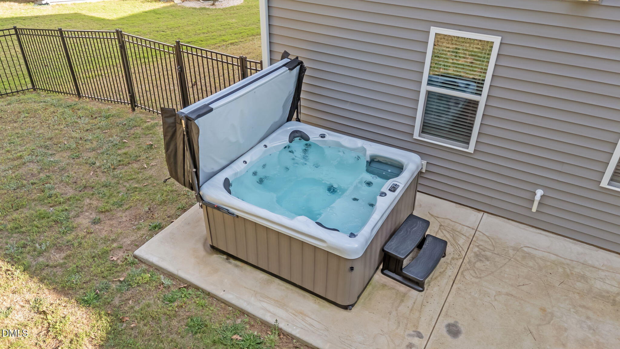 main property photo 39