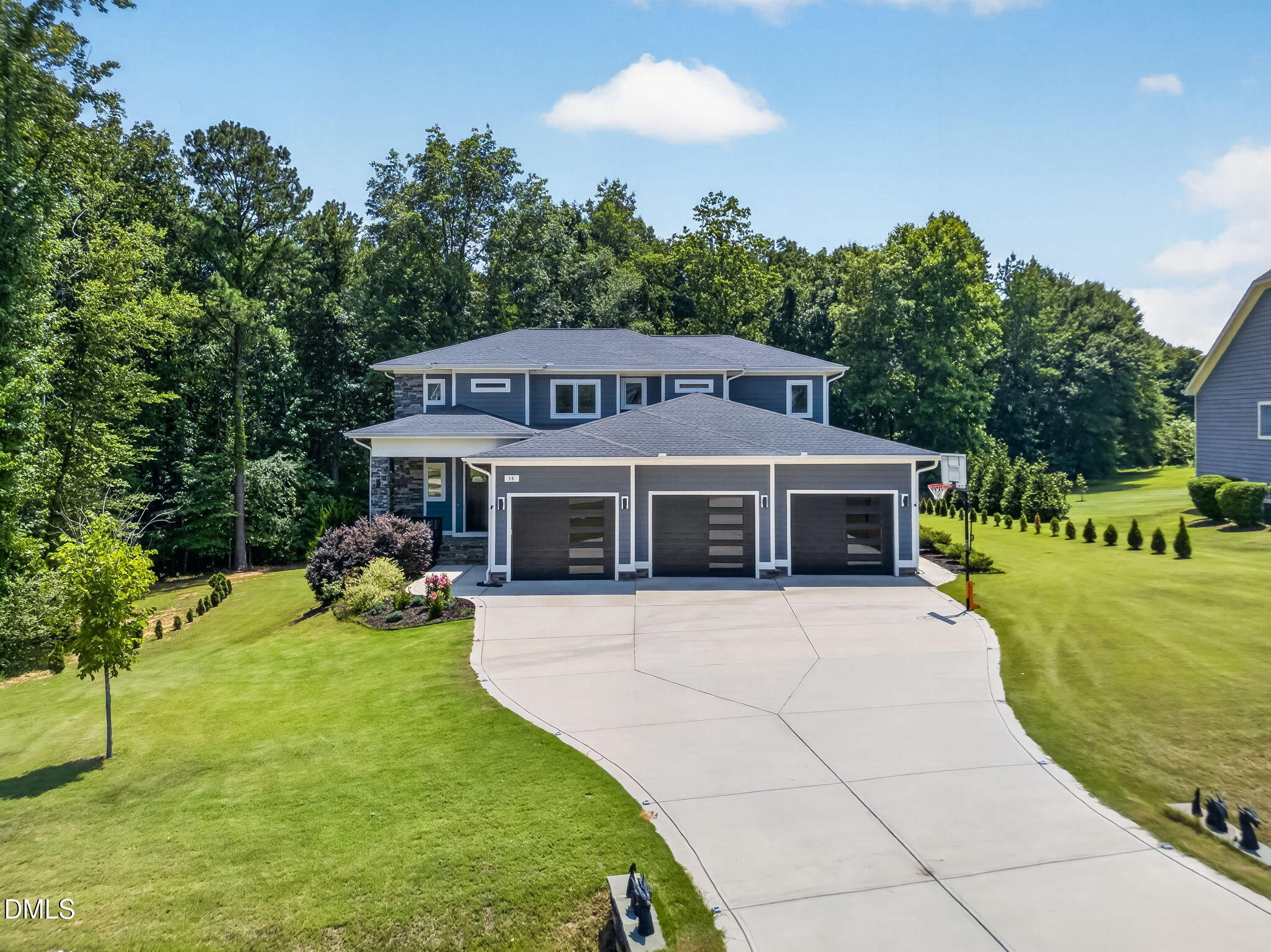 main property photo 45