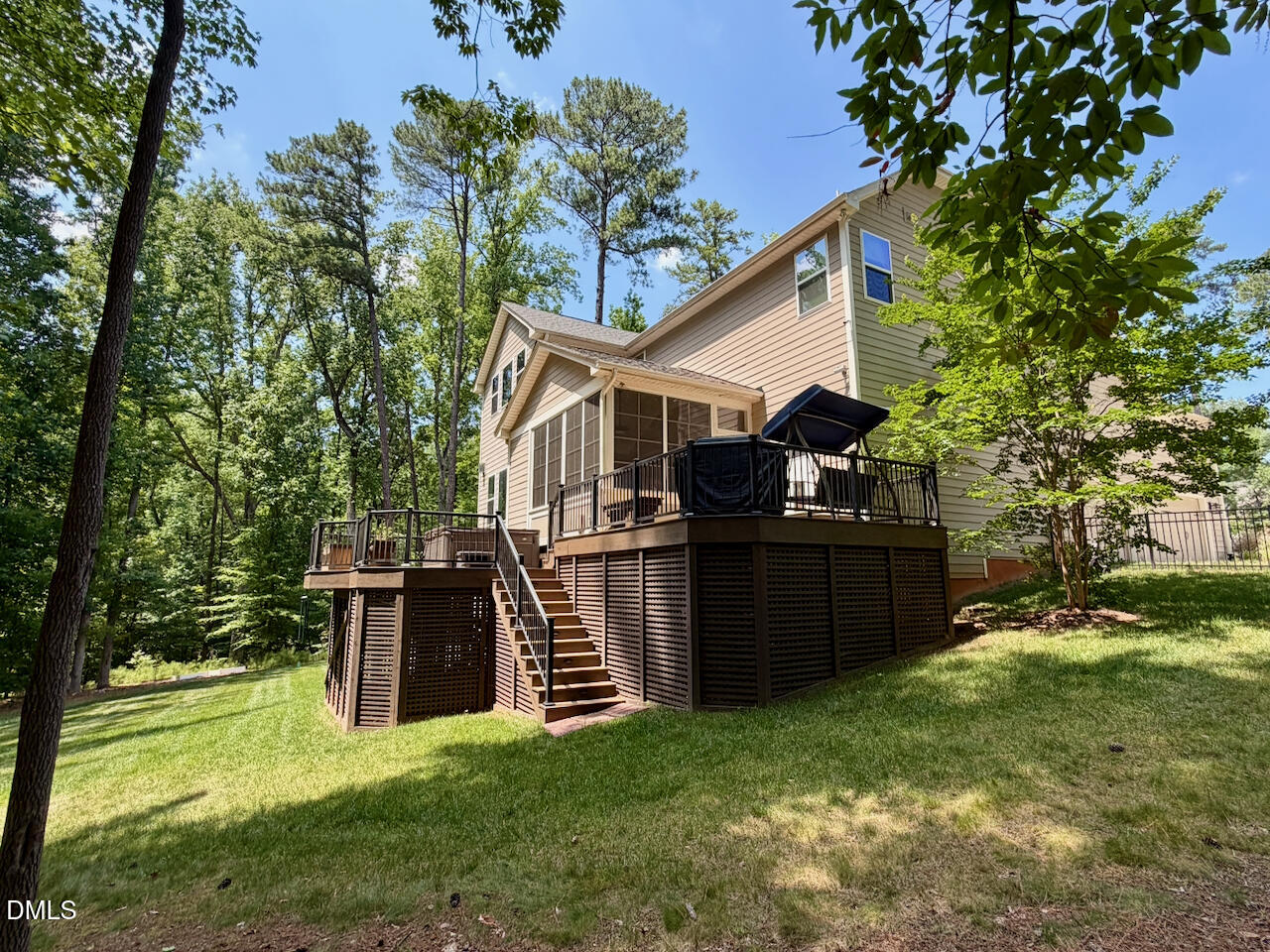 main property photo 49