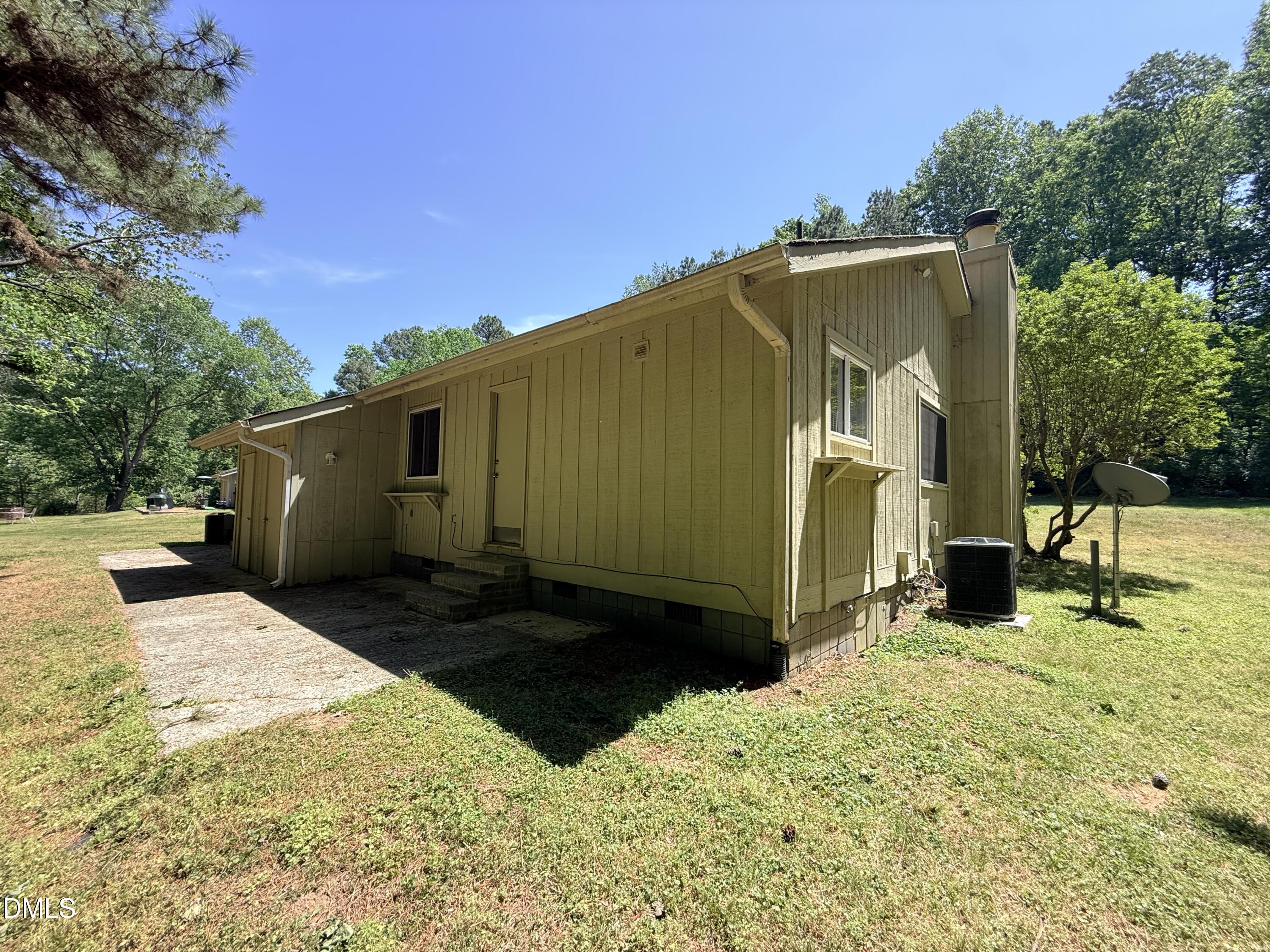 main property photo 10