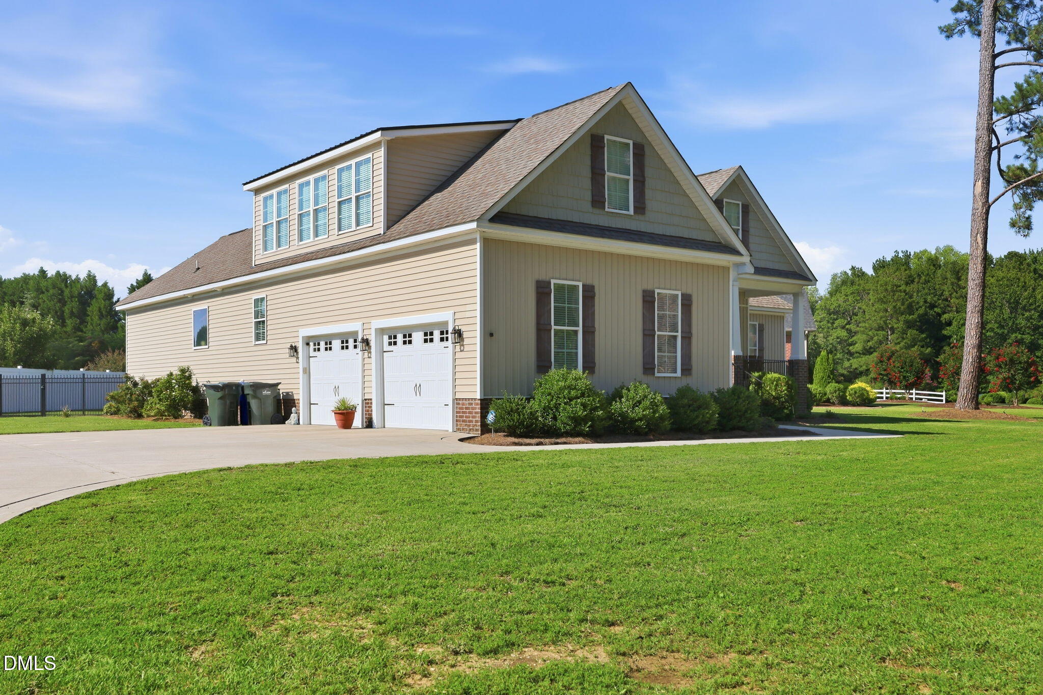 main property photo 35