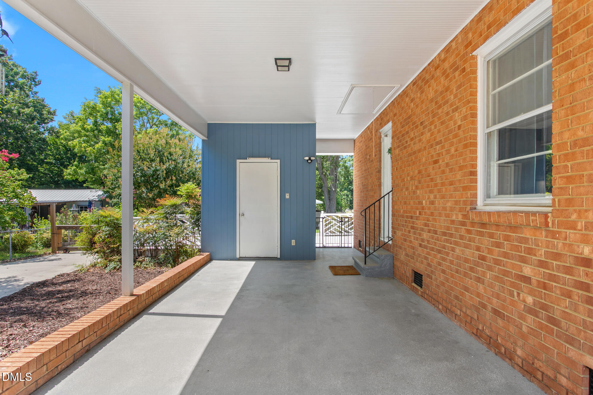 main property photo 5