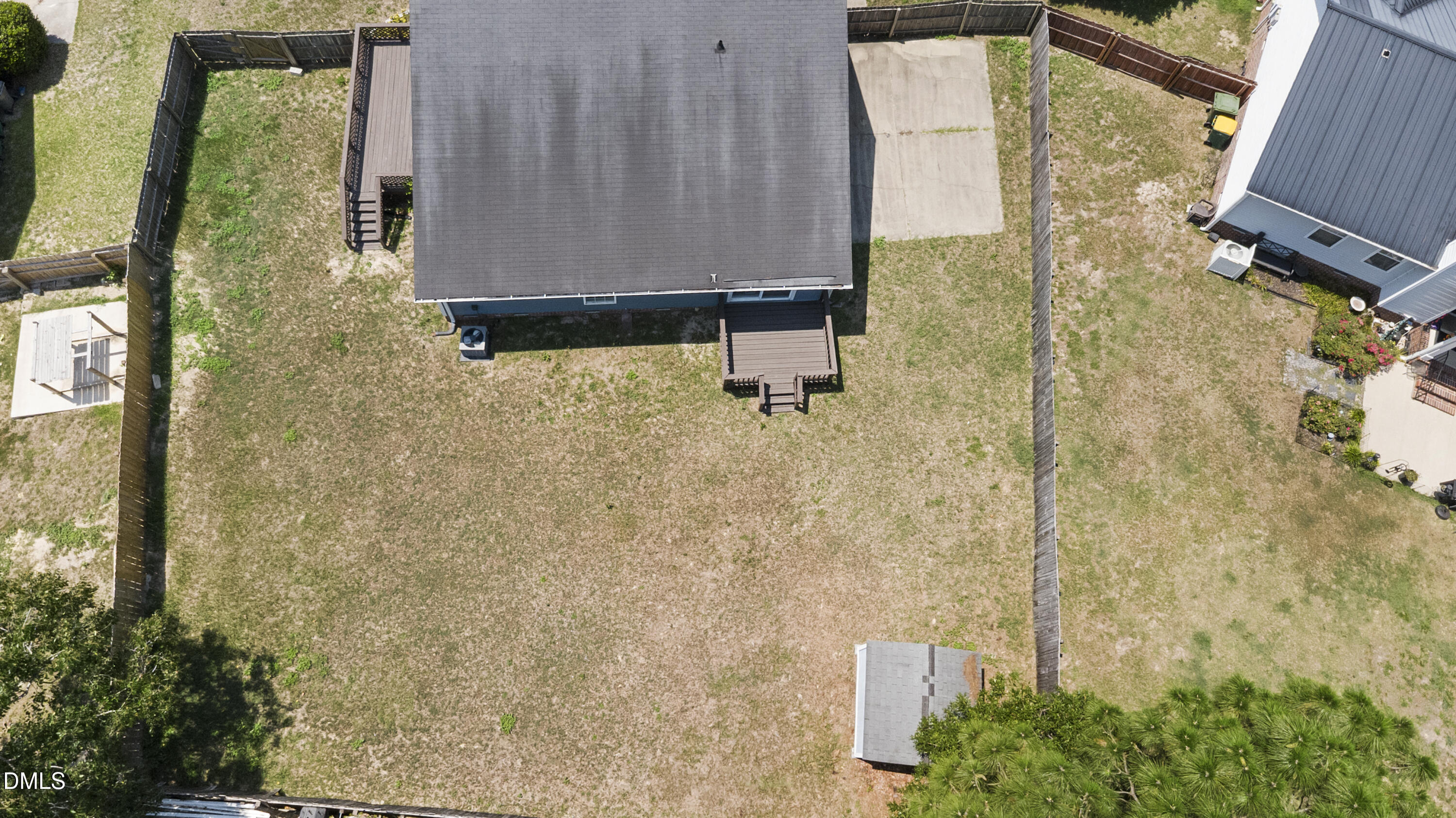 main property photo 36