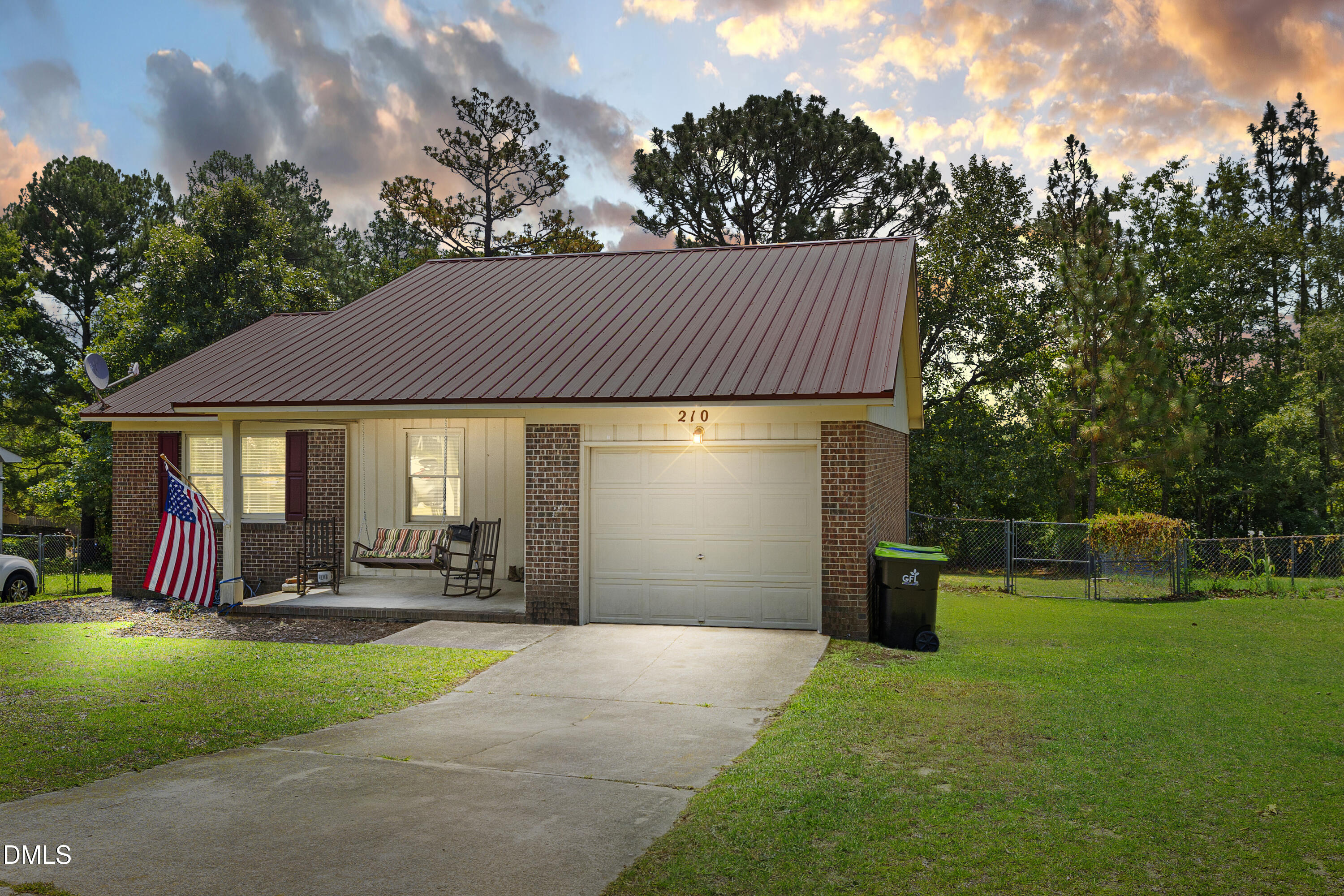 main property photo 3