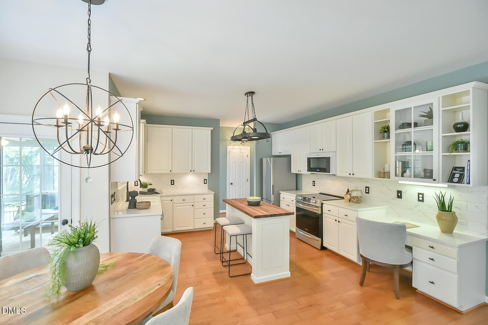 main property photo 17