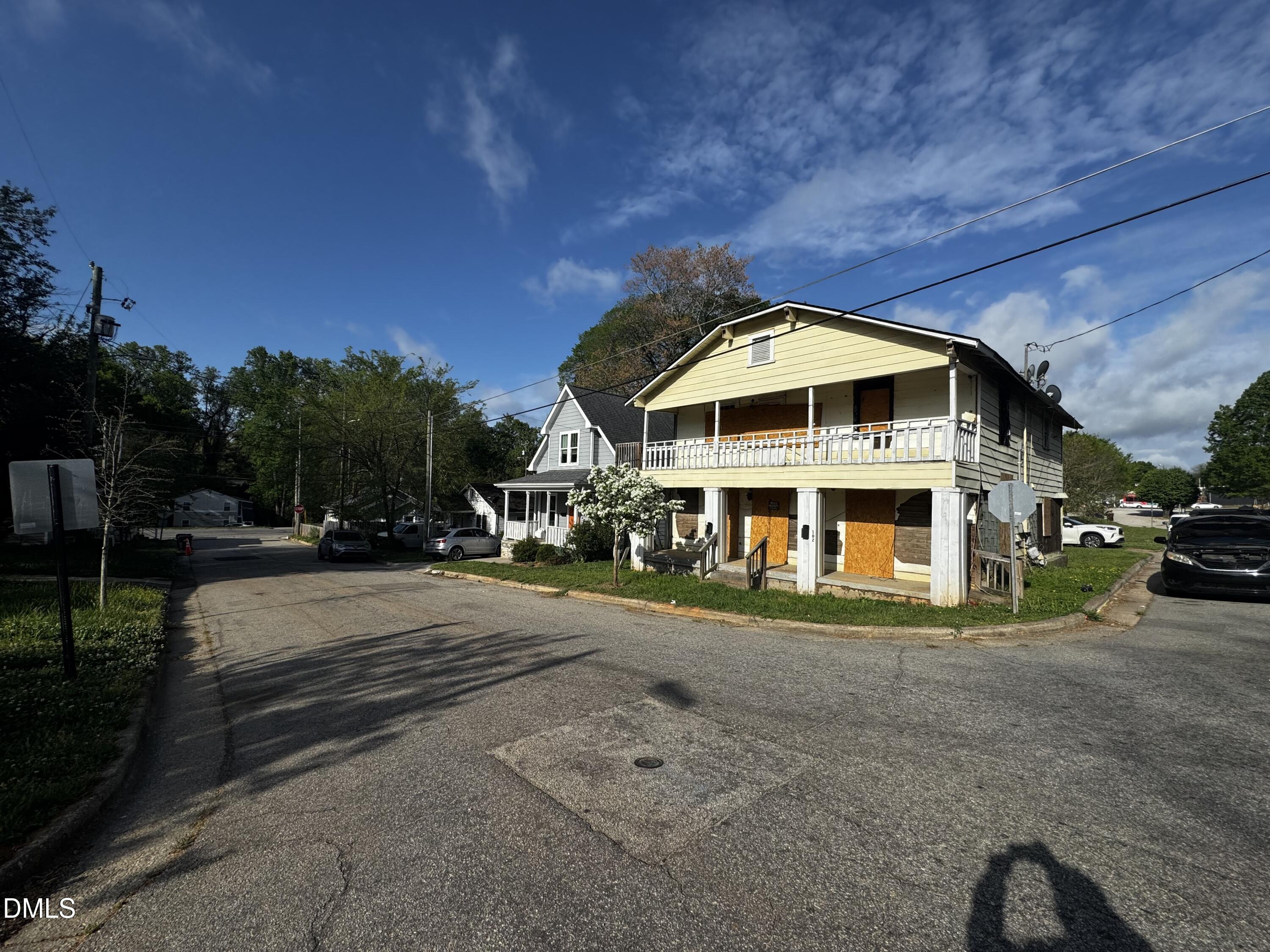 main property photo 9