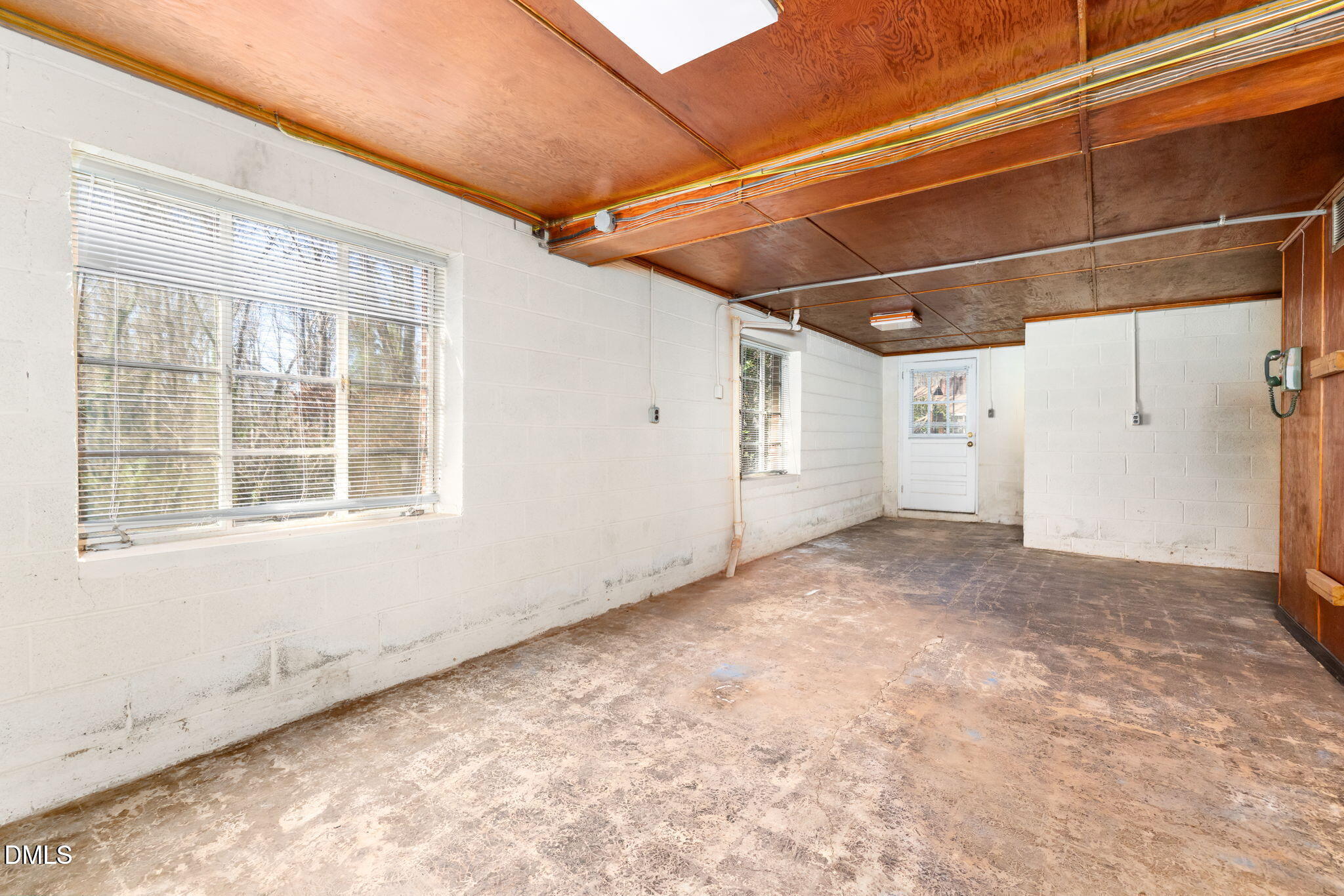 main property photo 45
