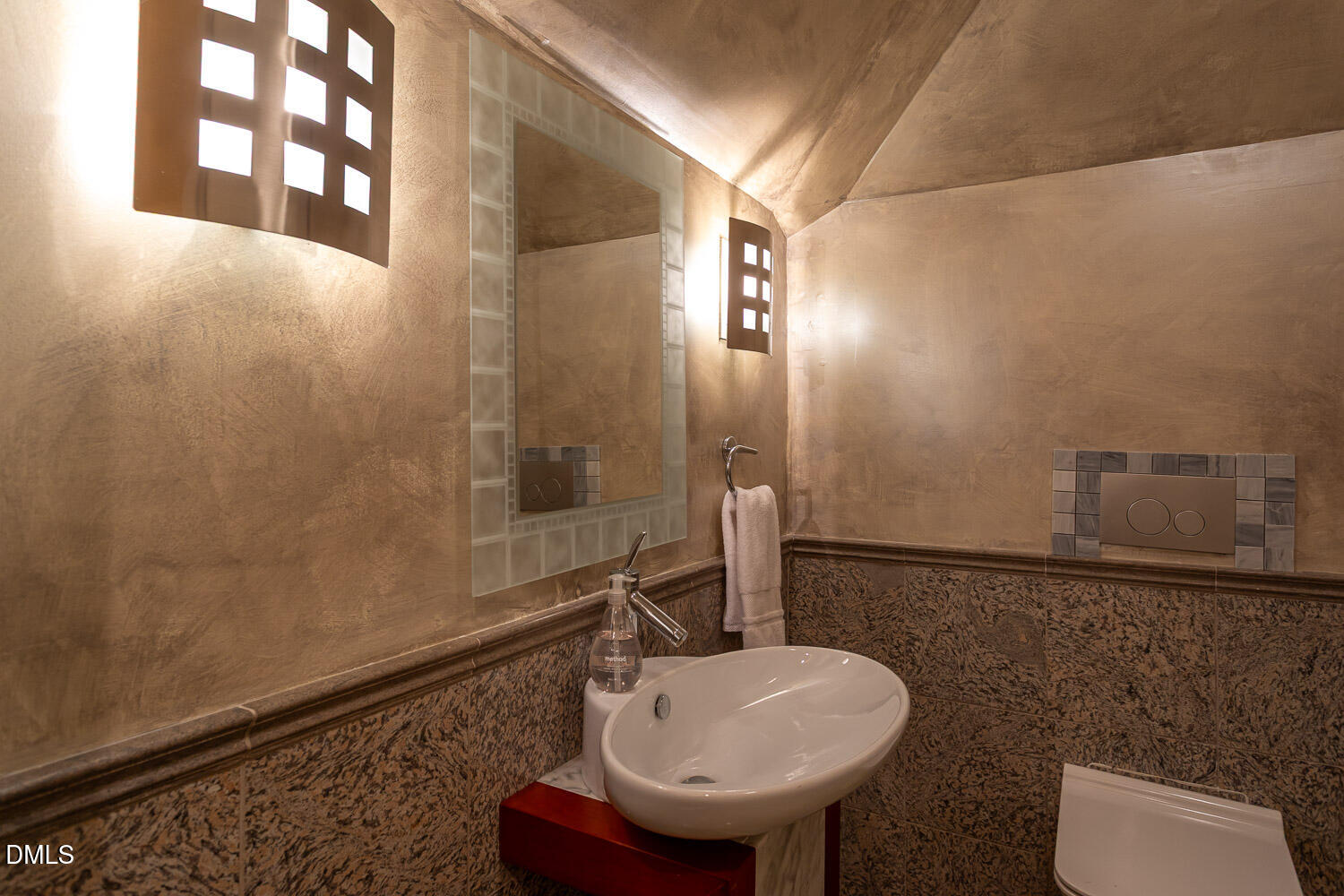 main property photo 54