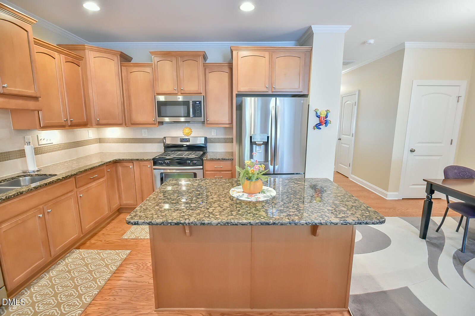 main property photo 3