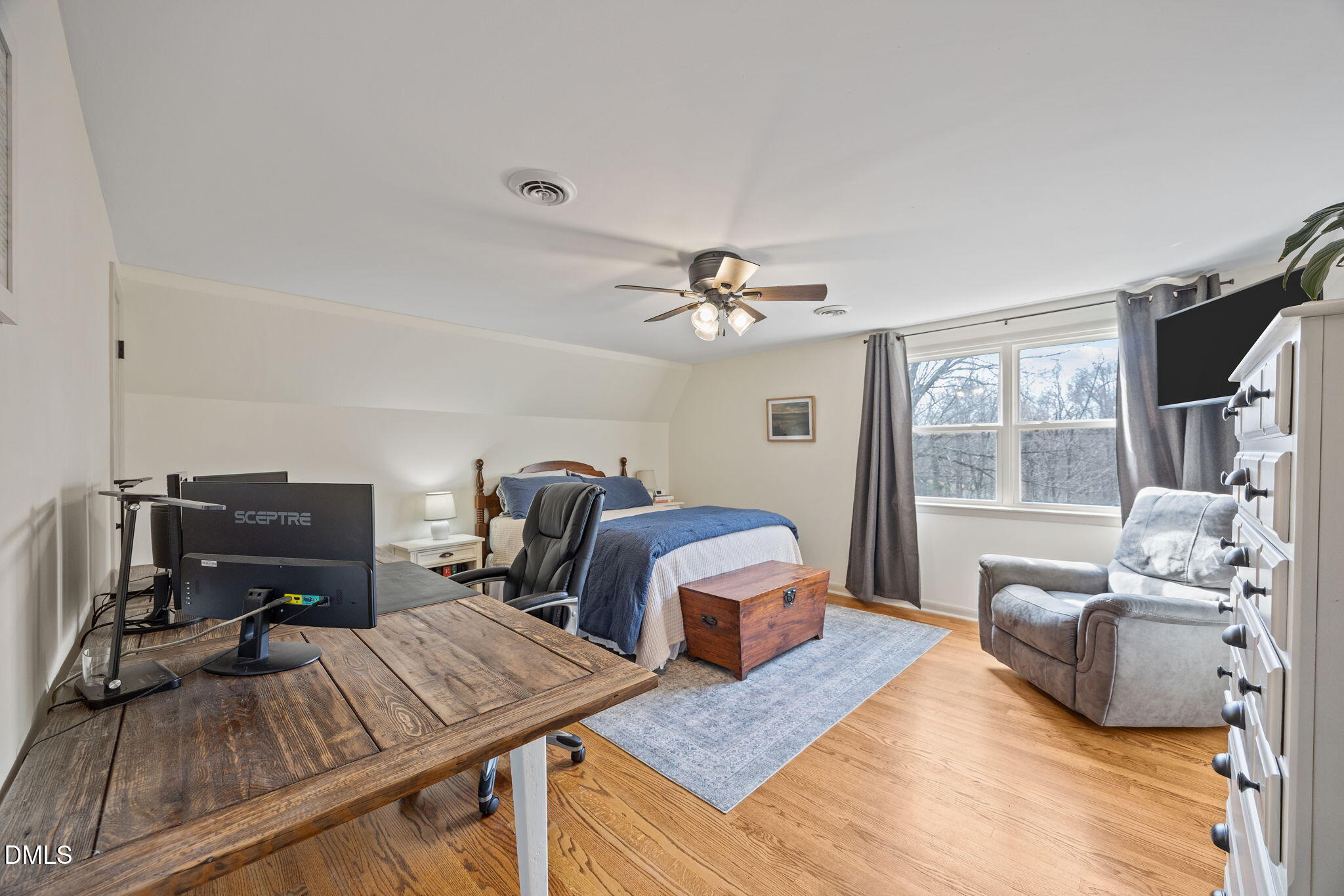 main property photo 27