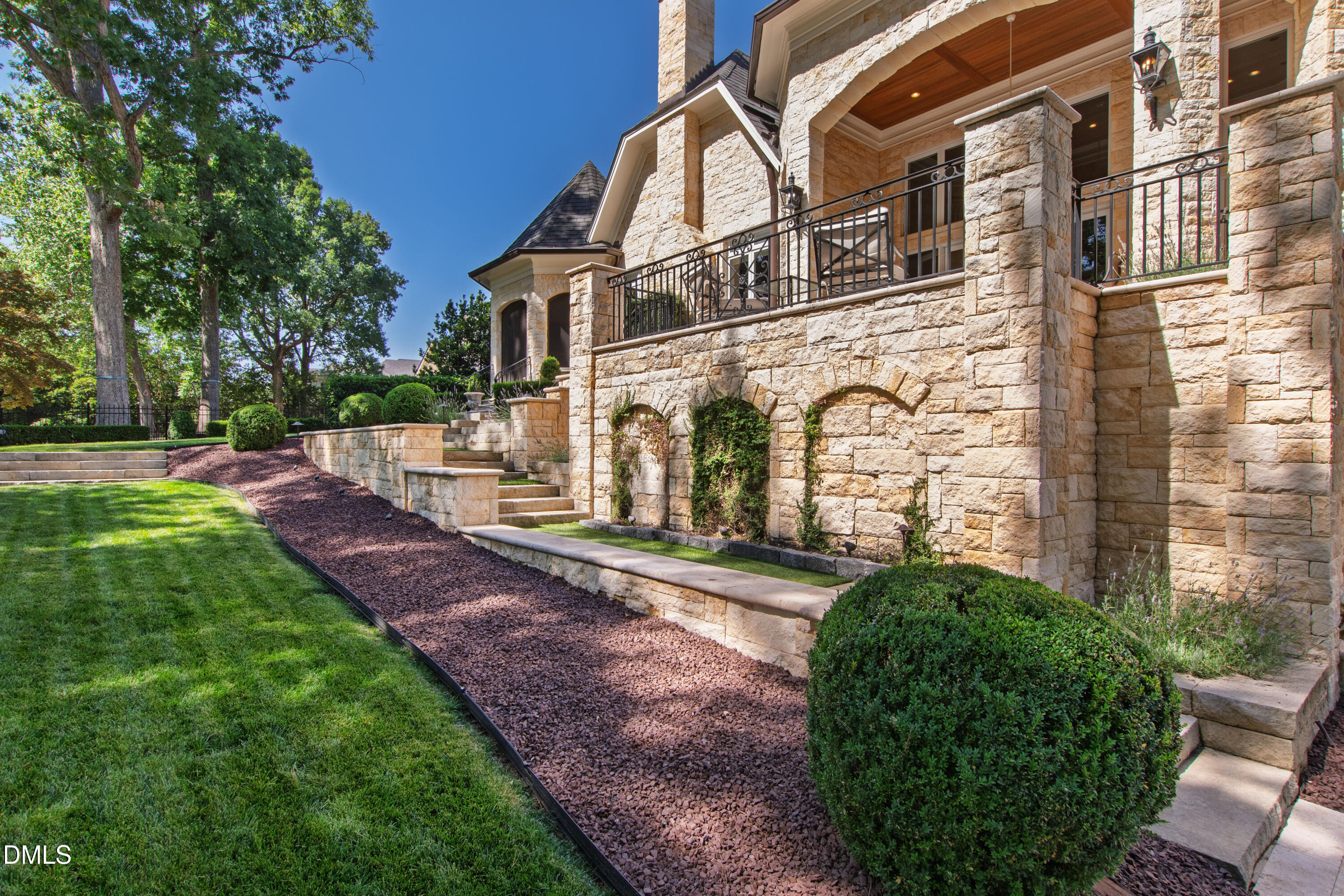 main property photo 81