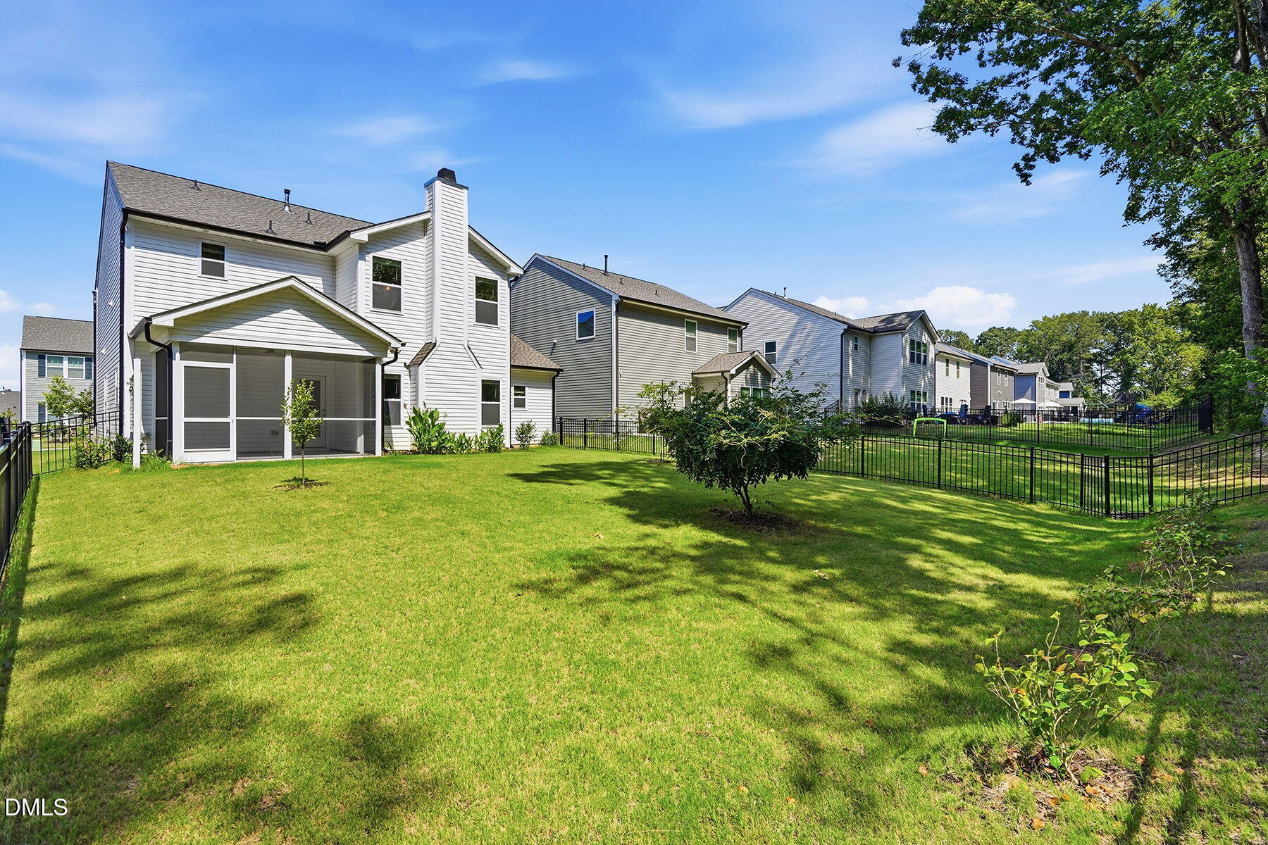 main property photo 29