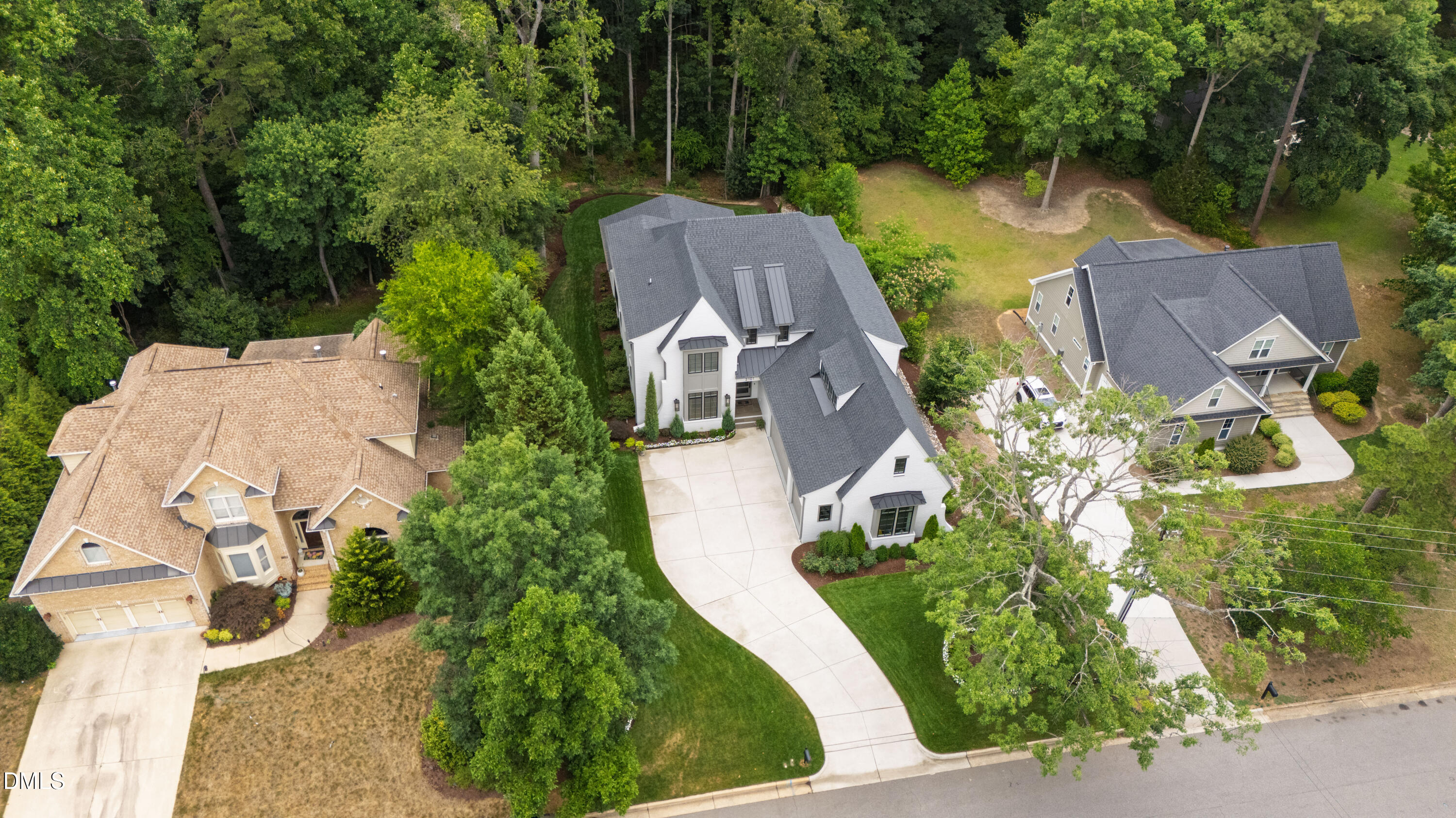 main property photo 74
