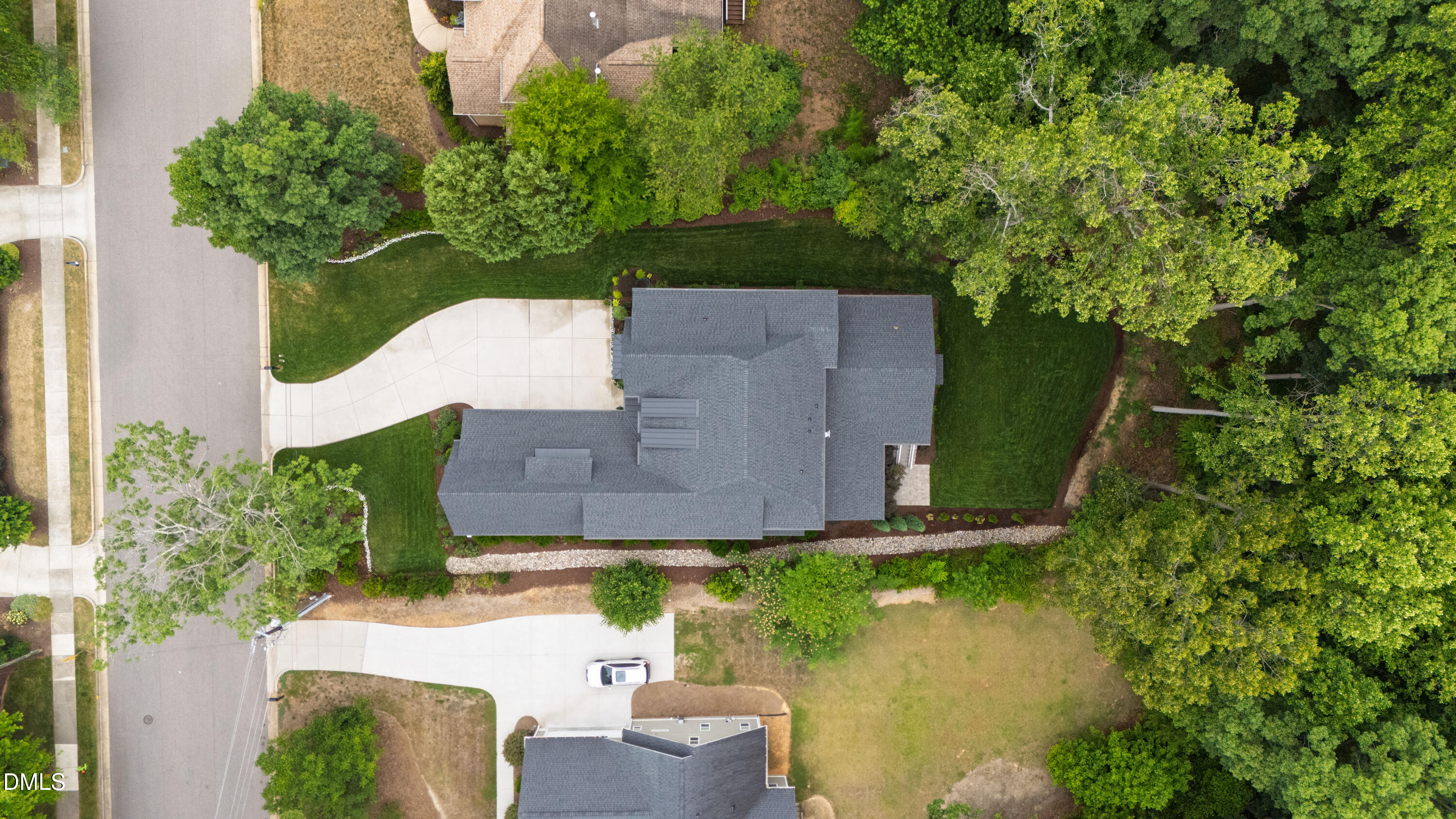 main property photo 78