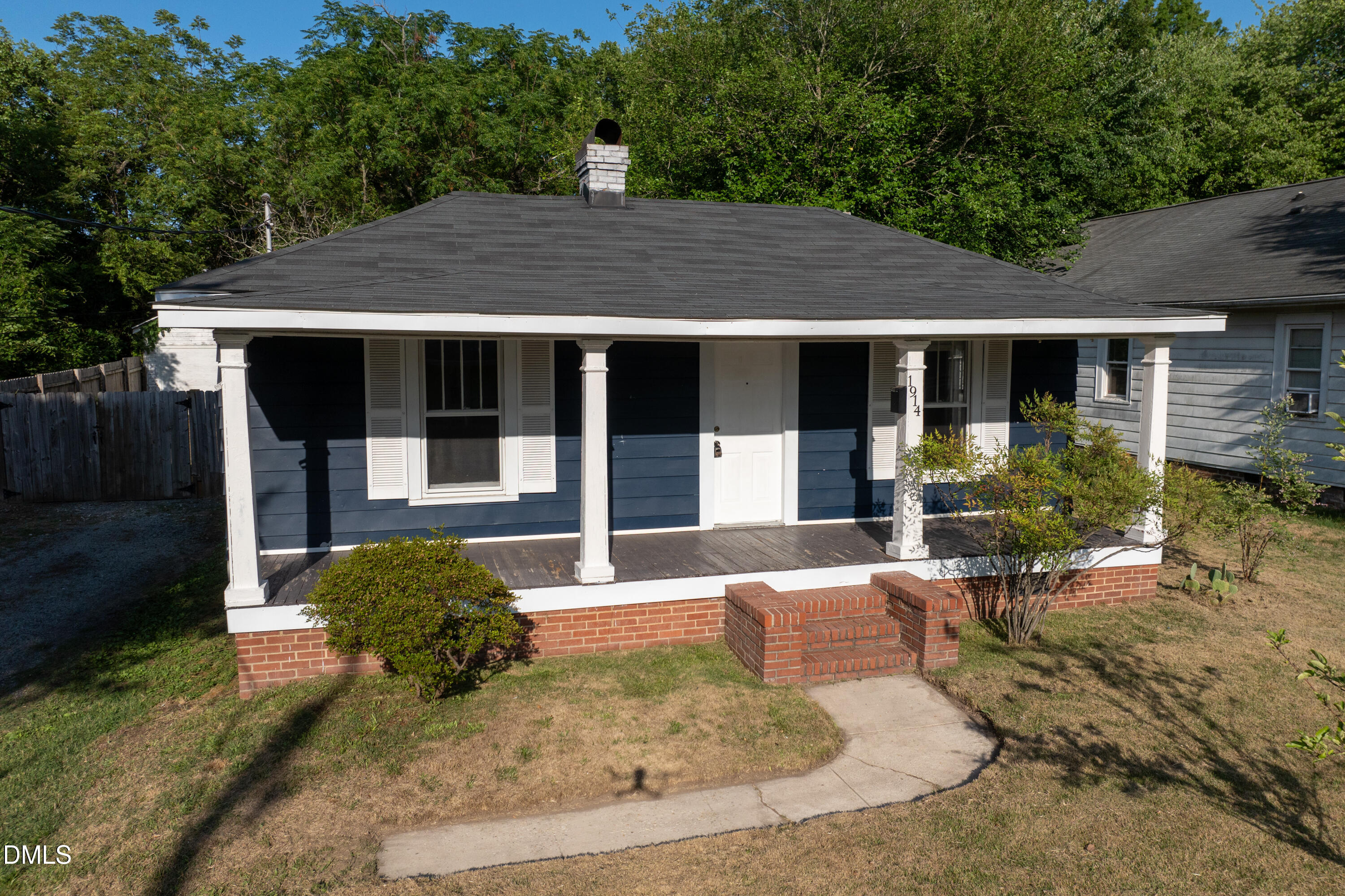 main property photo 5