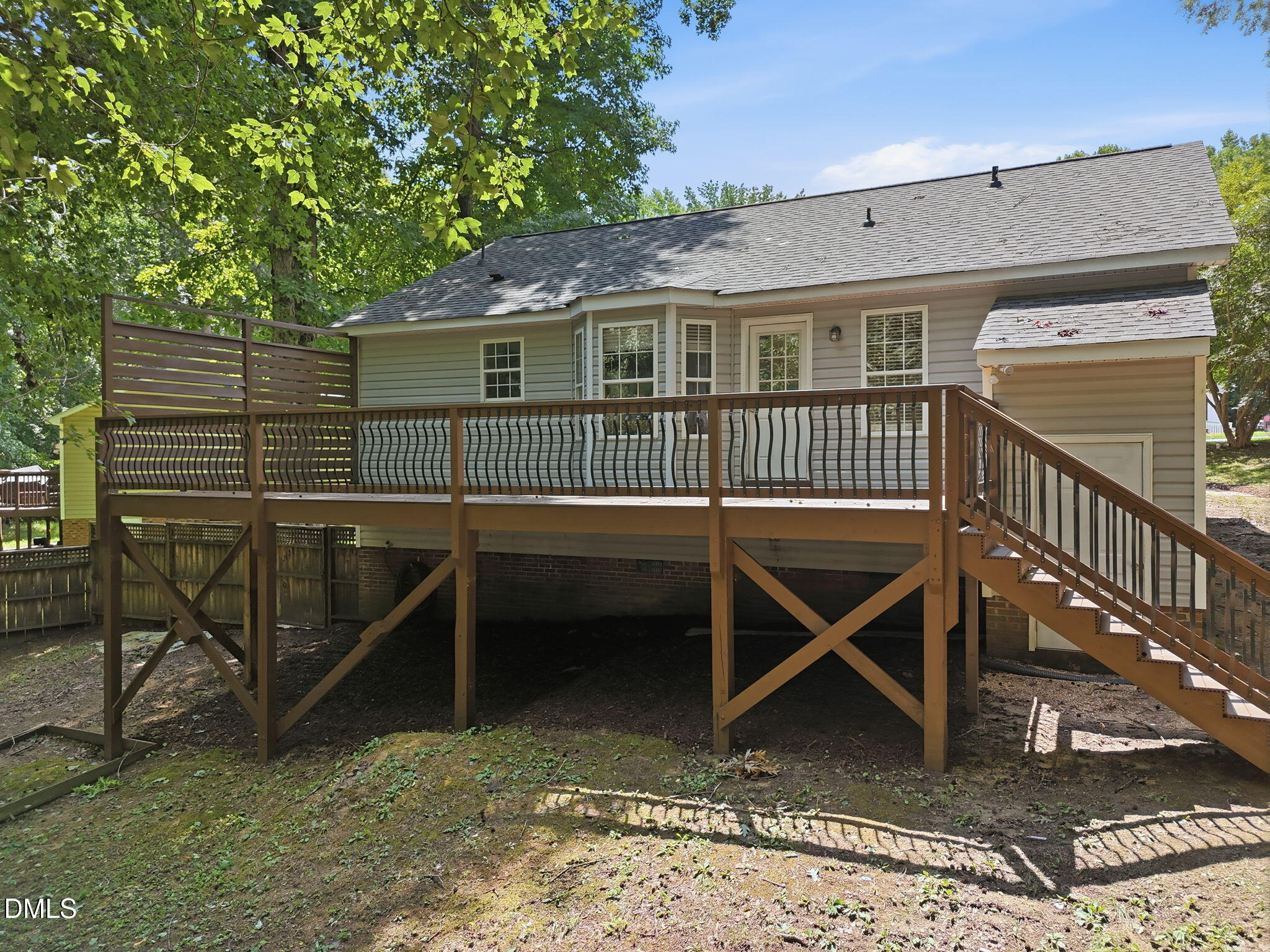 main property photo 40