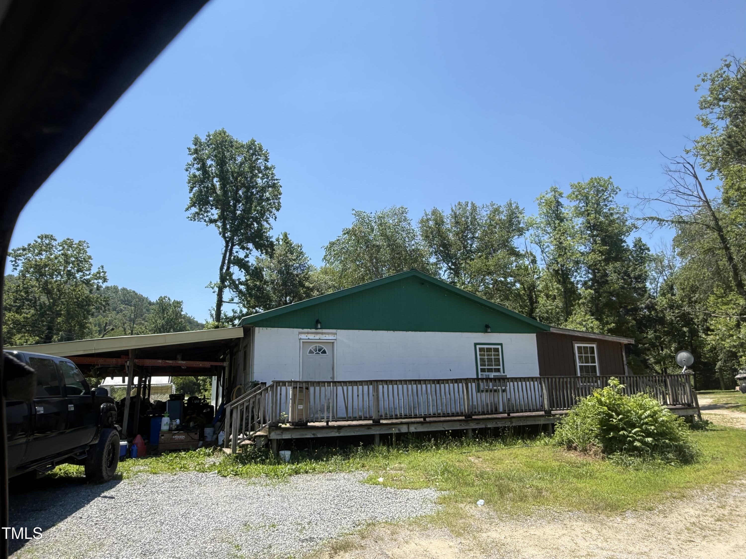 main property photo 6