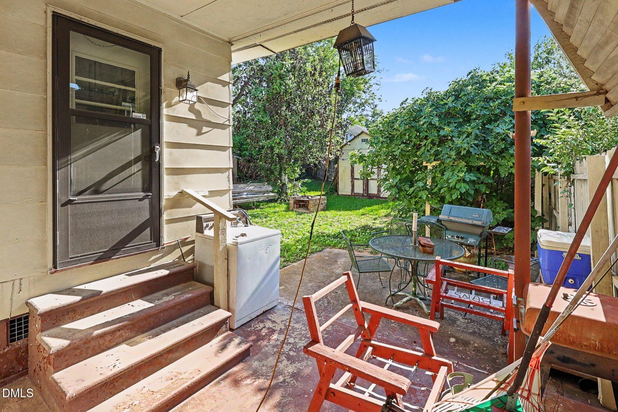 main property photo 5