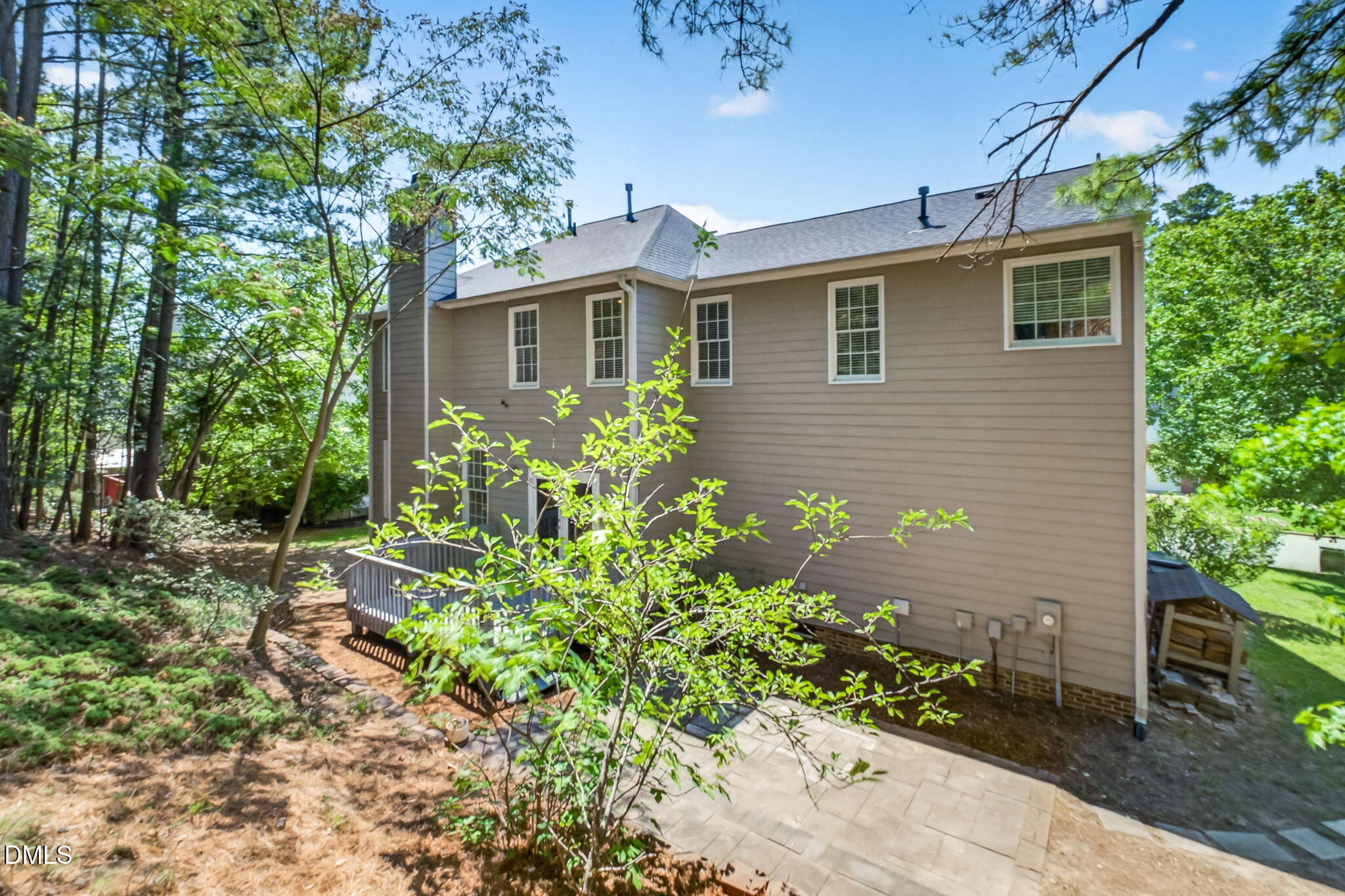 main property photo 29