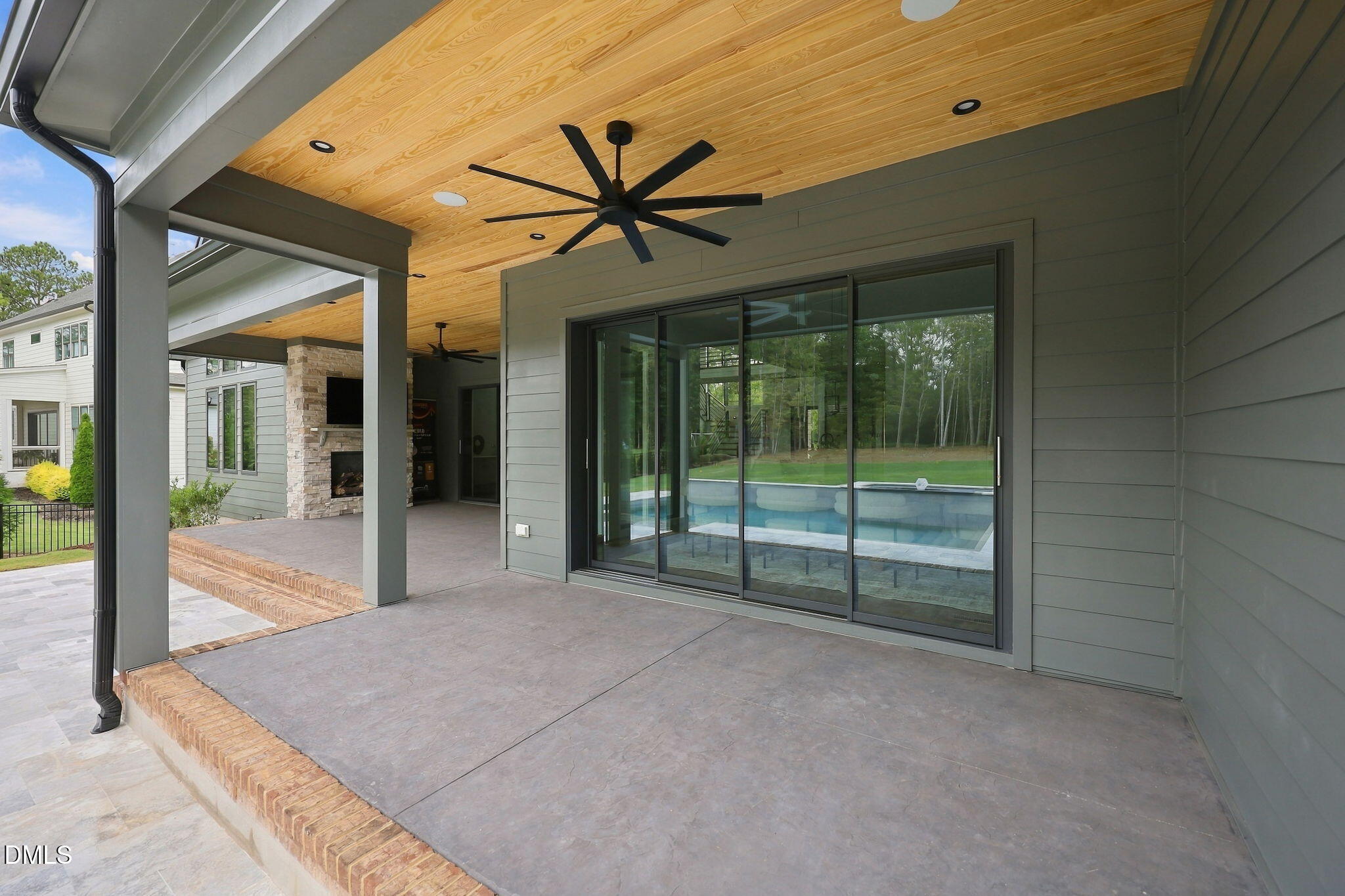 main property photo 57