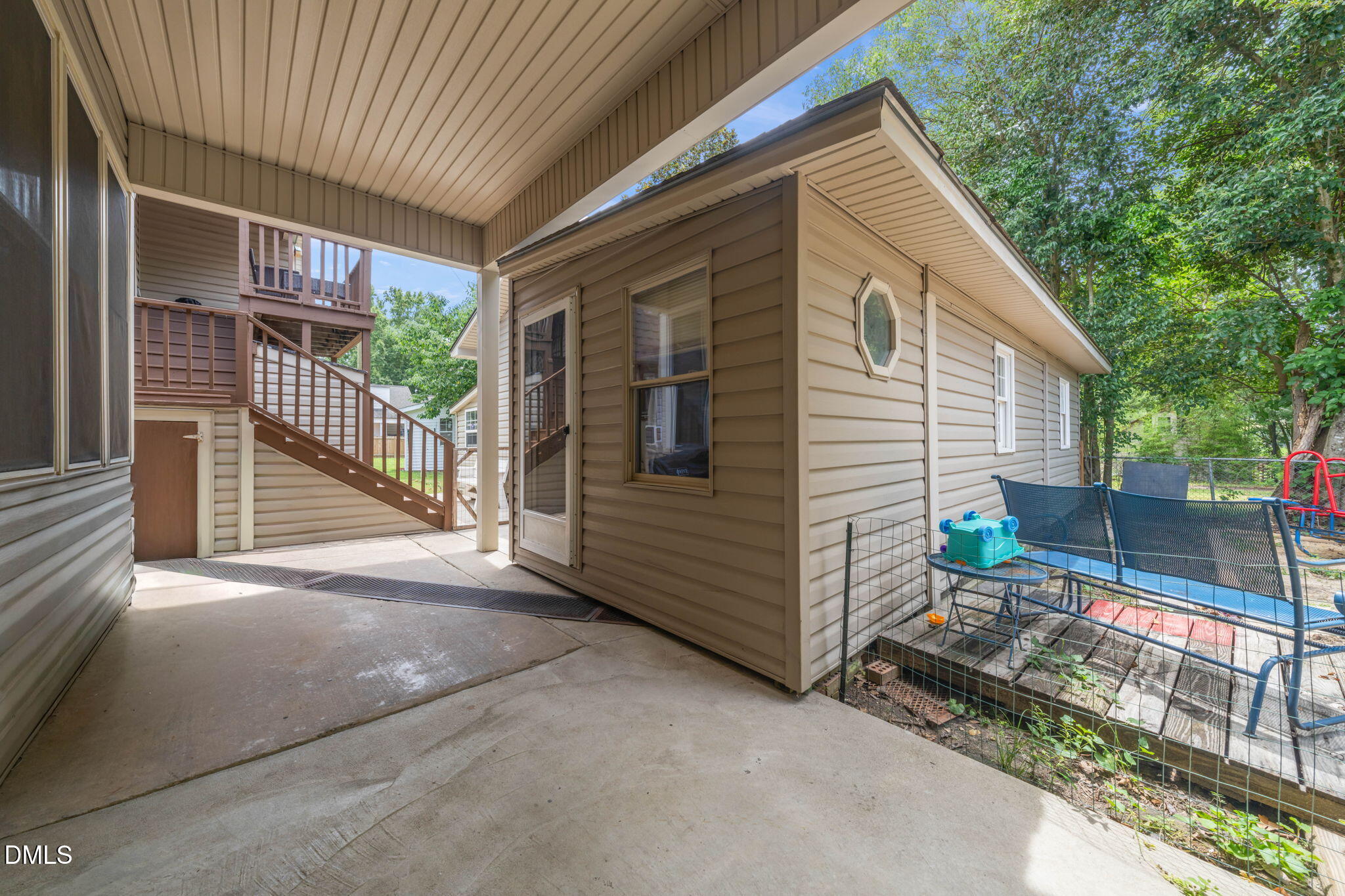 main property photo 46