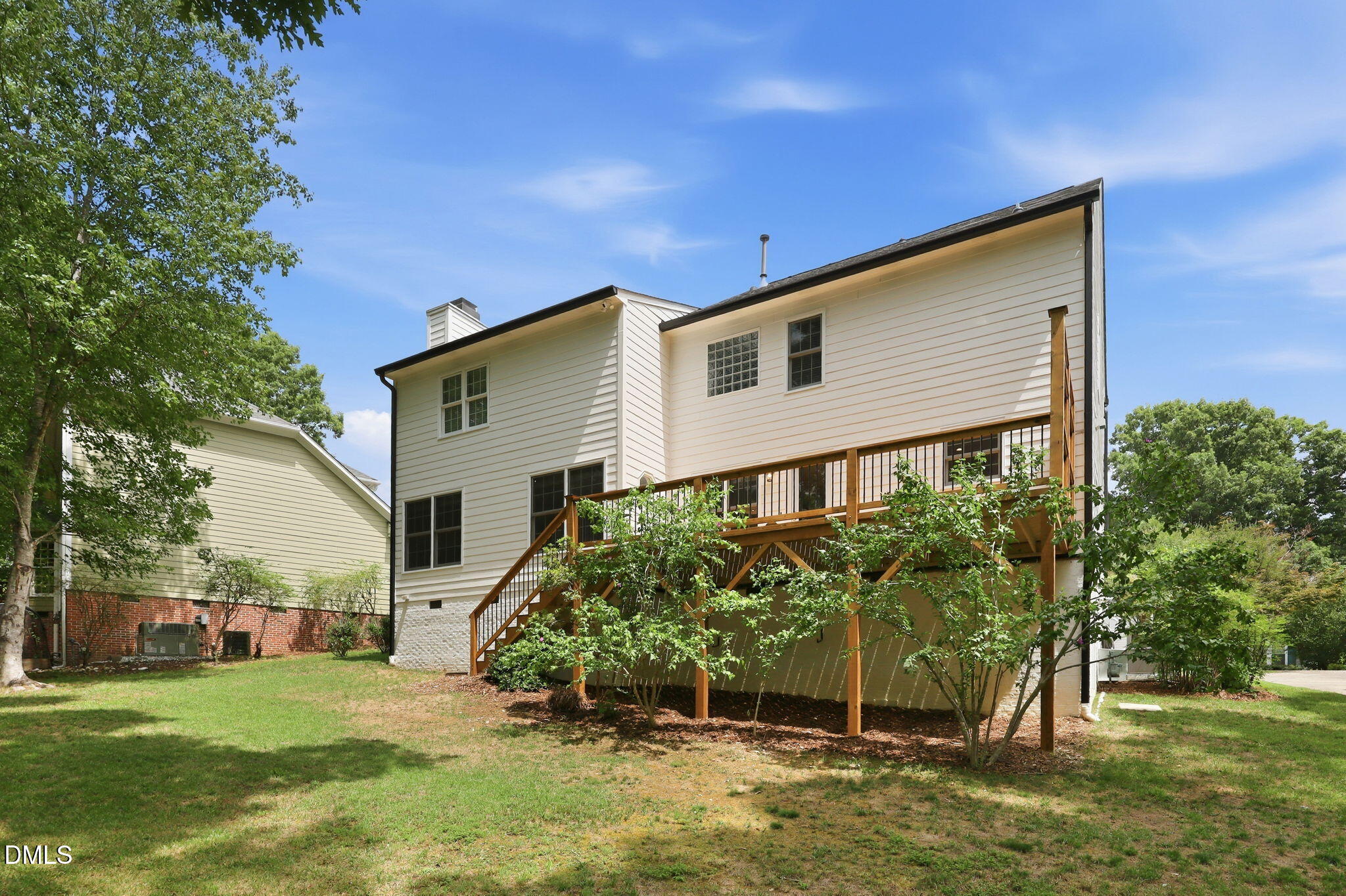 main property photo 17