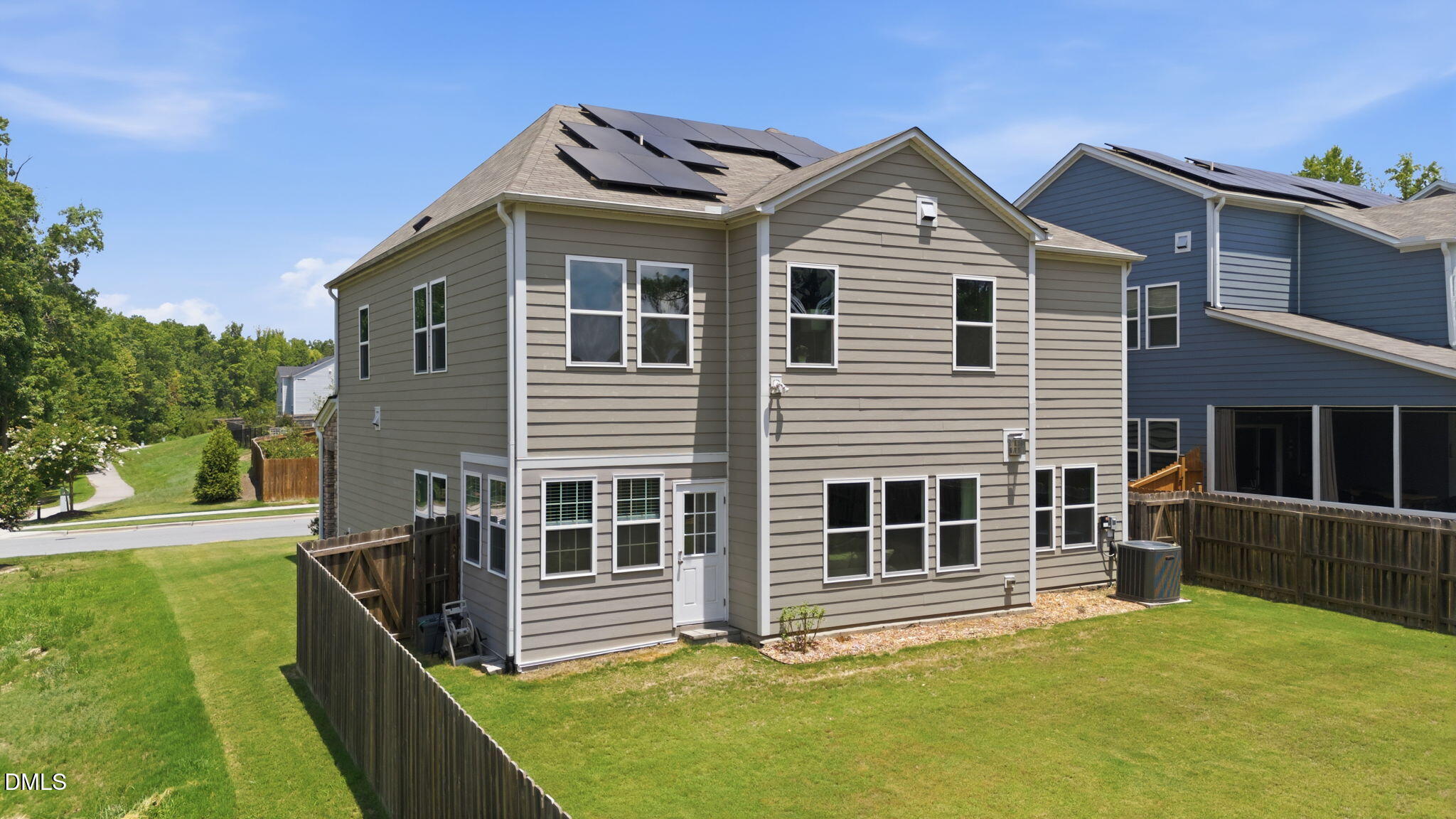 main property photo 31