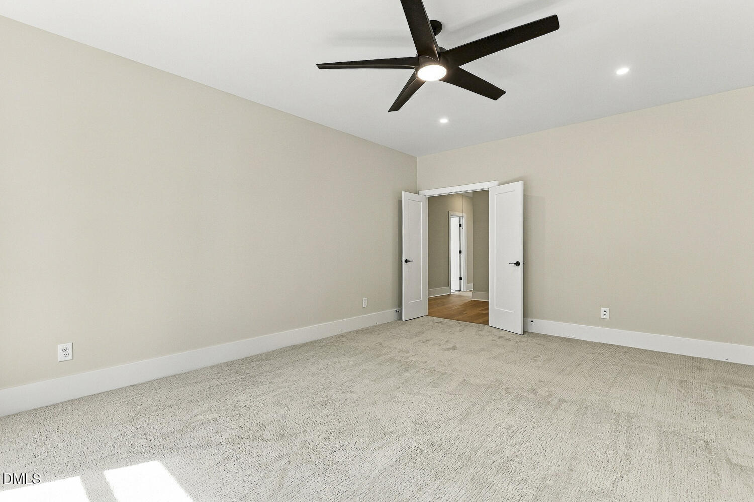 main property photo 70