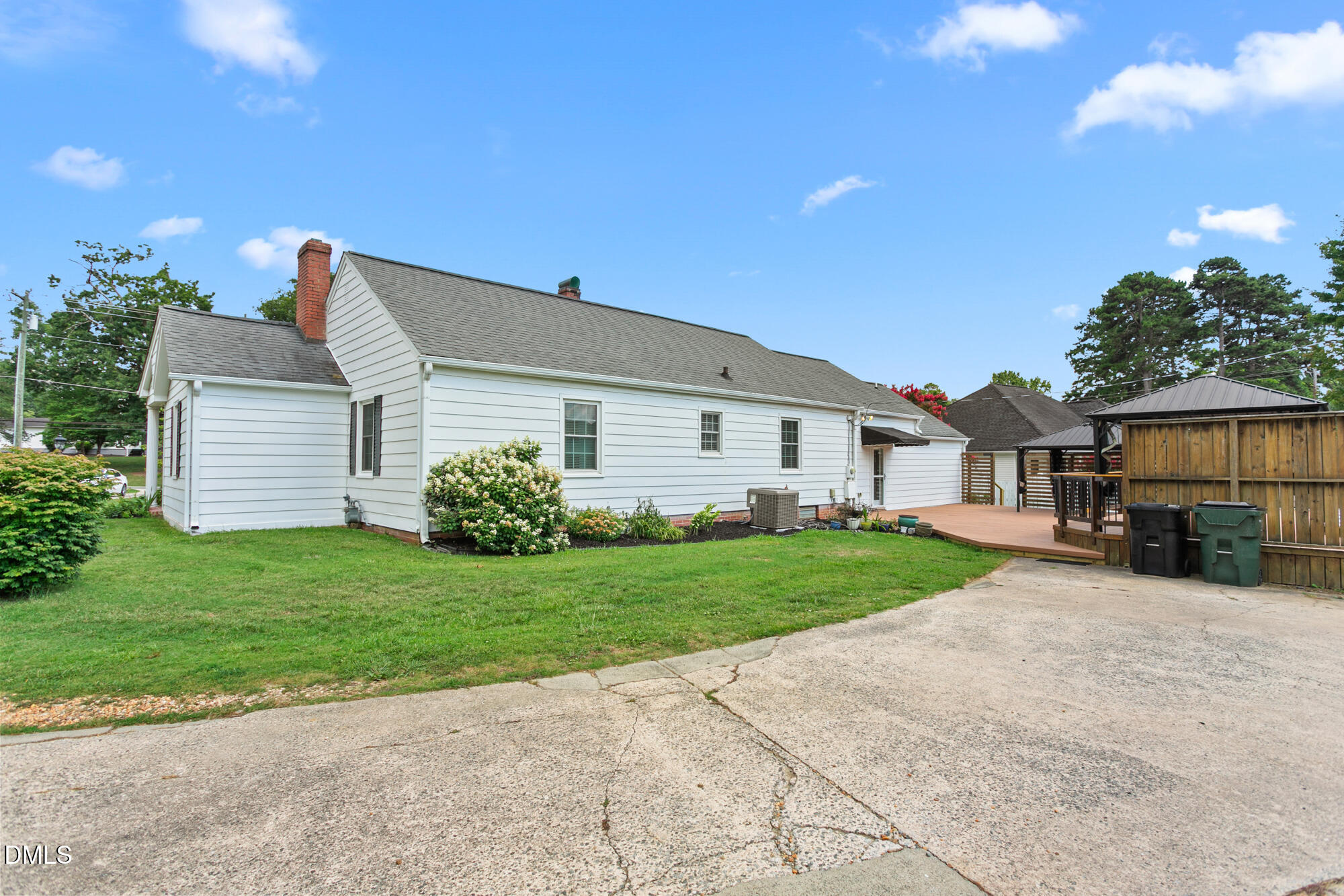 main property photo 44