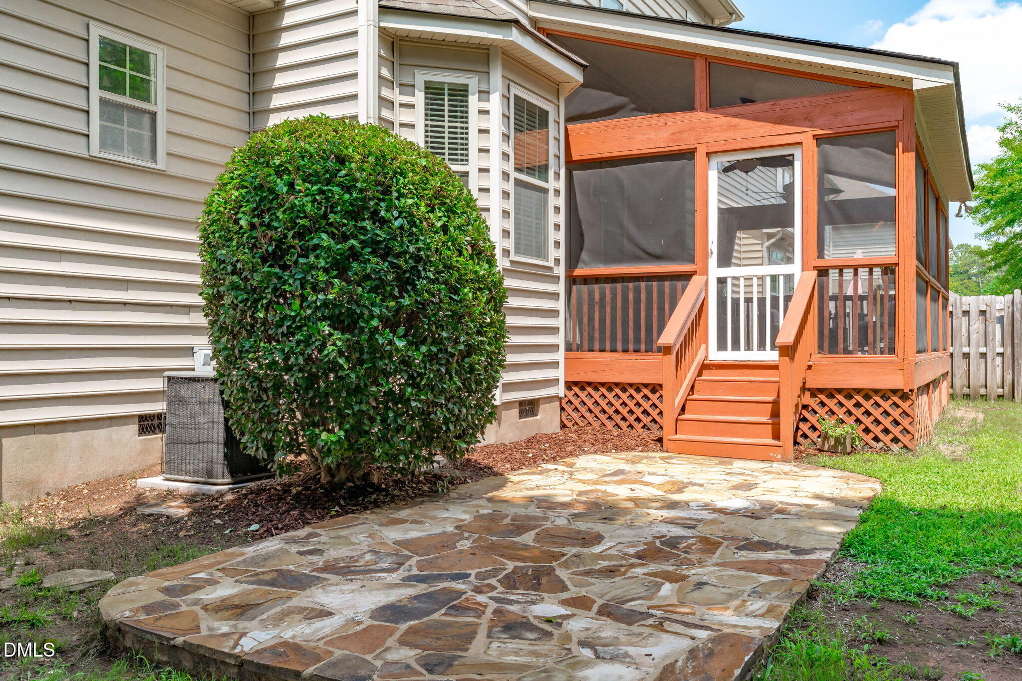 main property photo 47