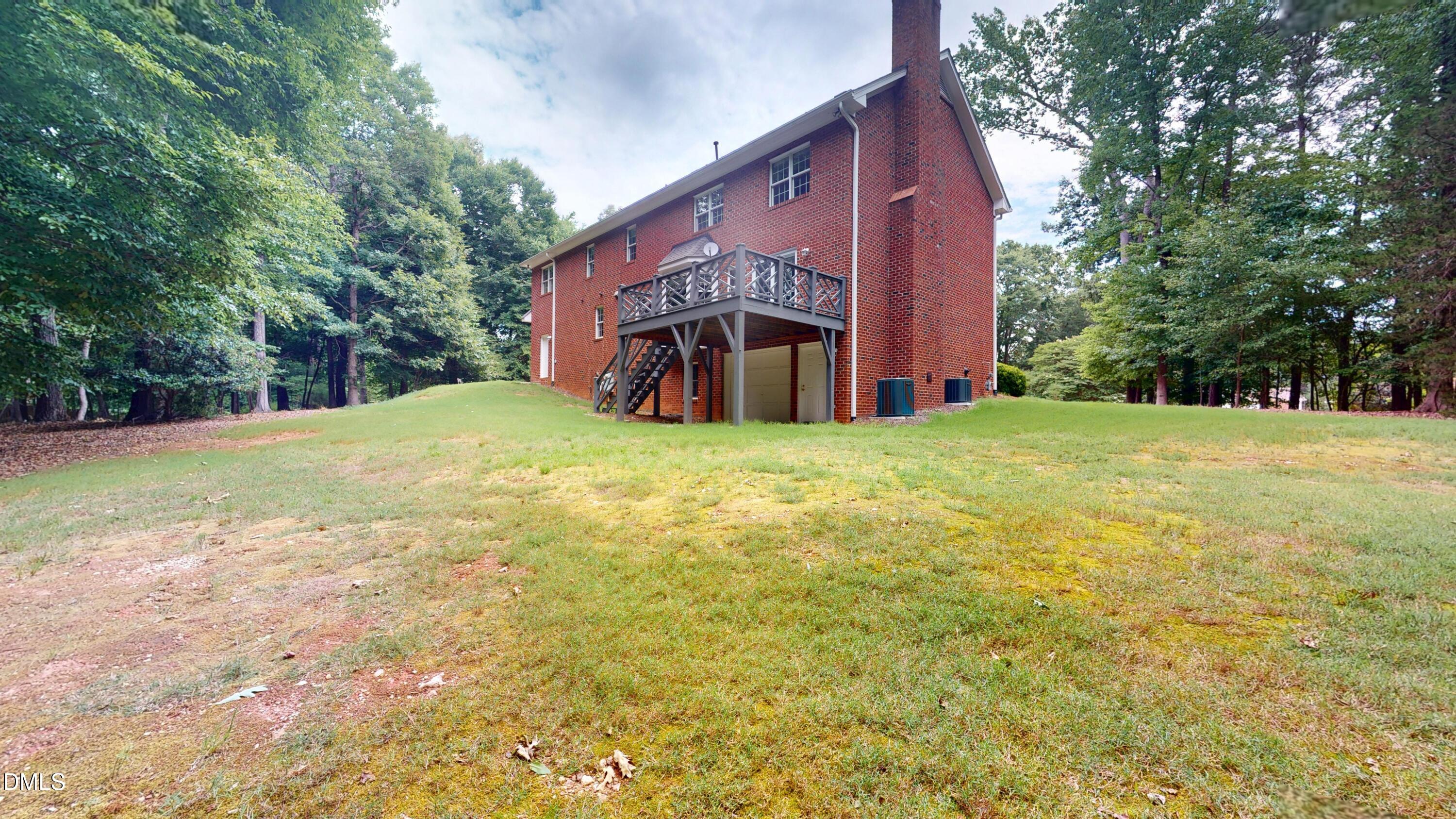main property photo 12