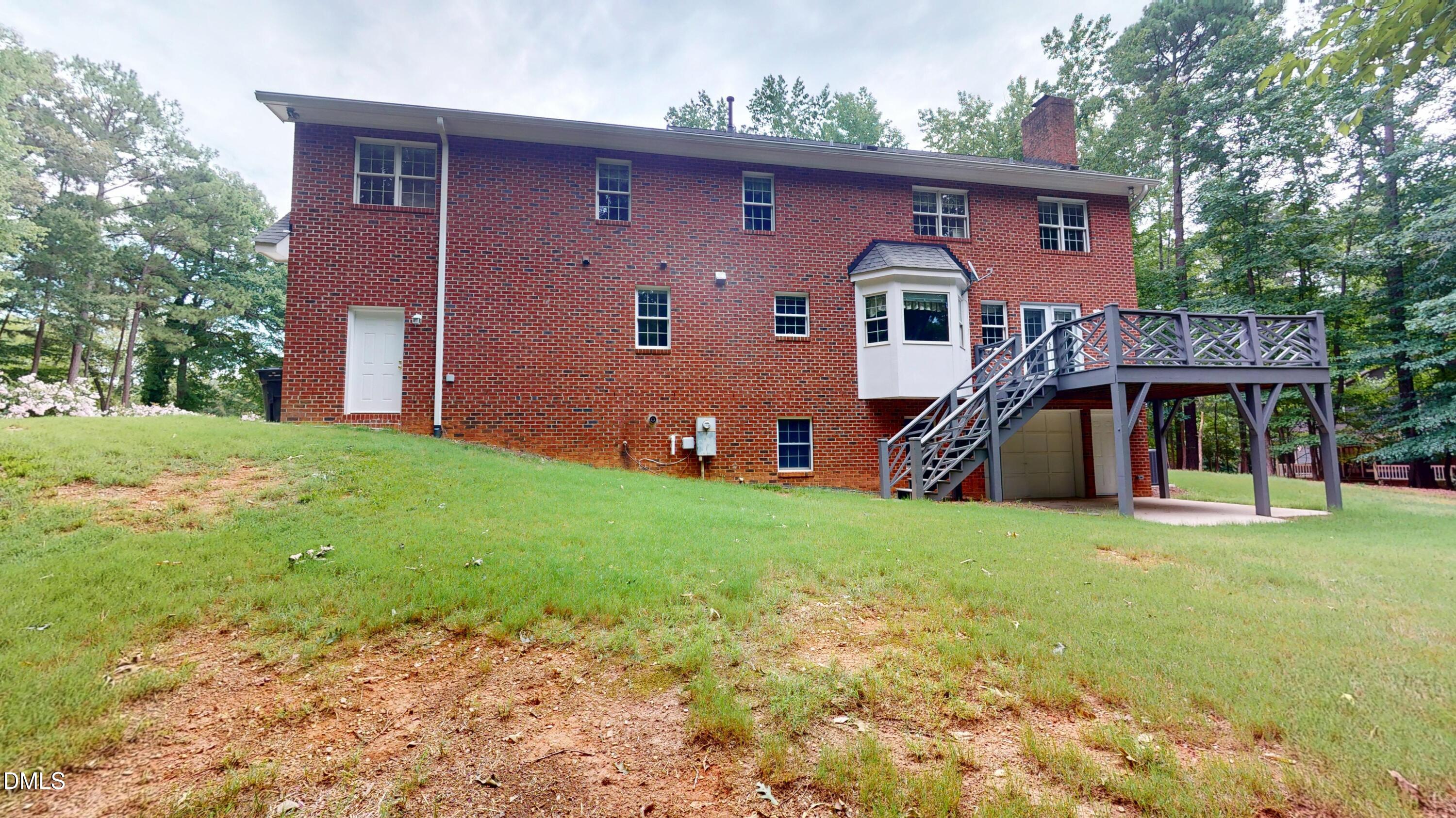 main property photo 13