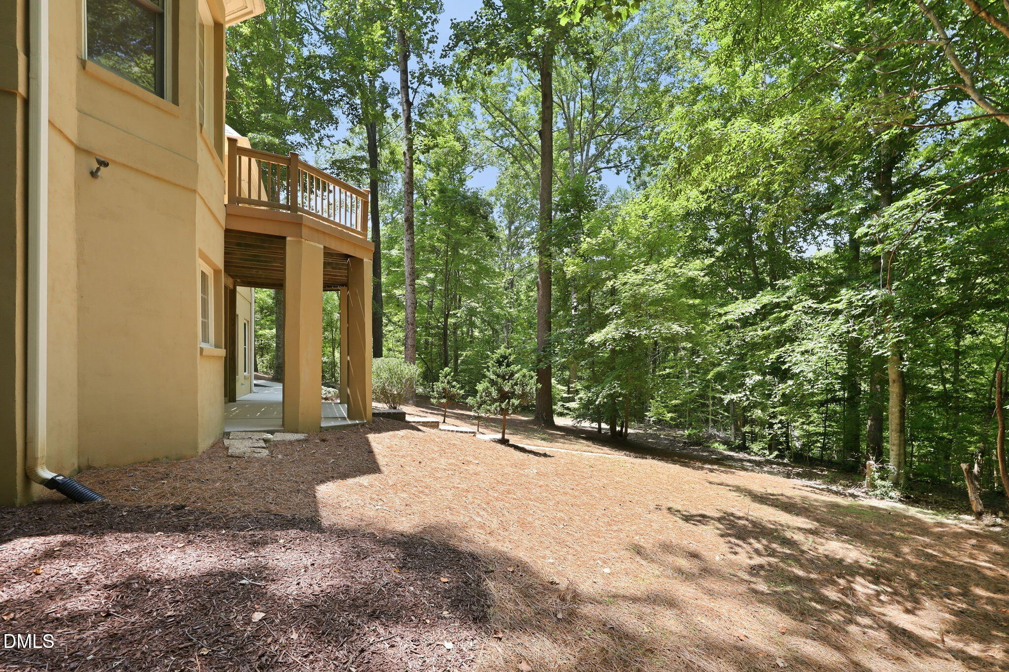 main property photo 40