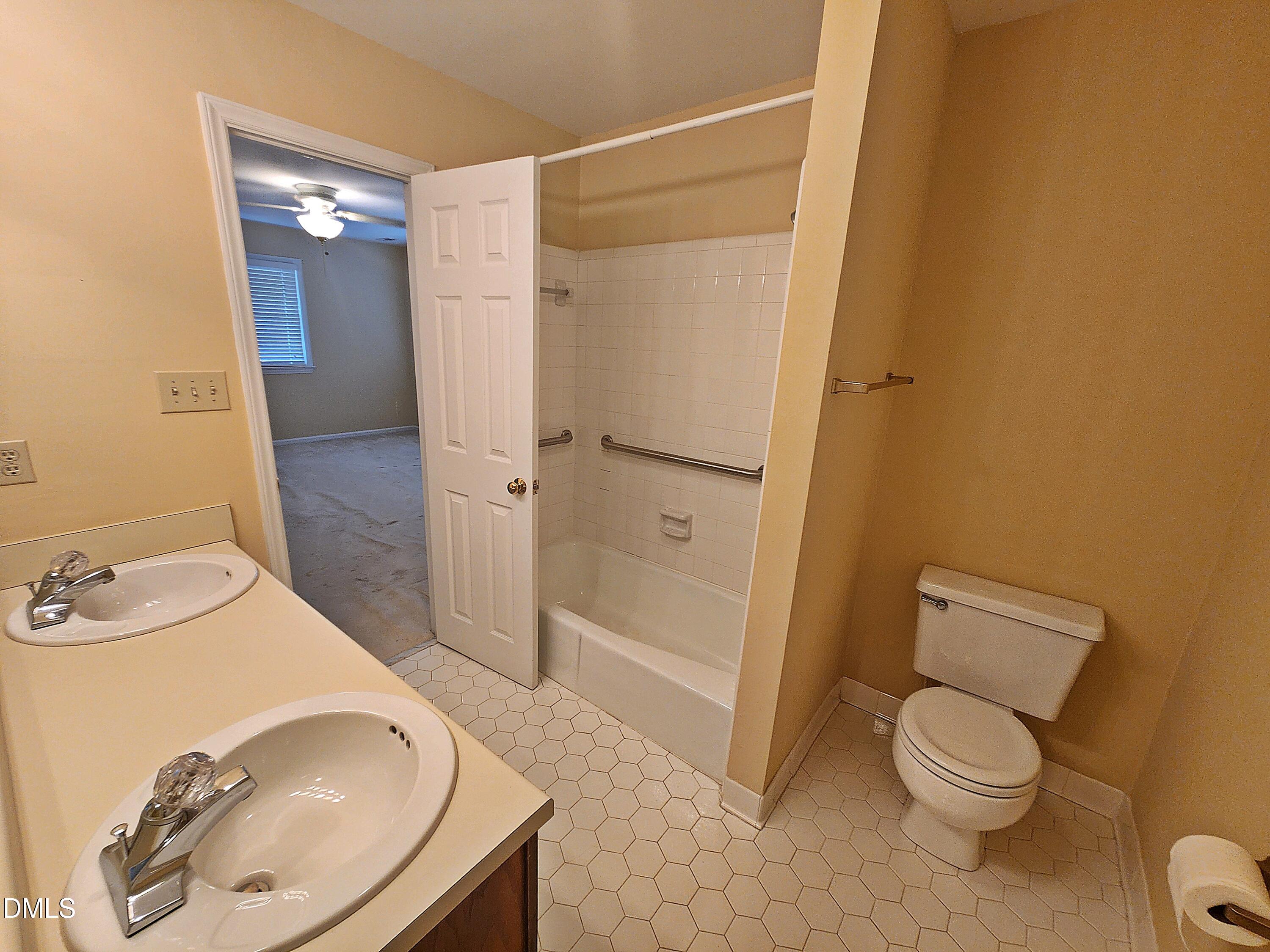 main property photo 22