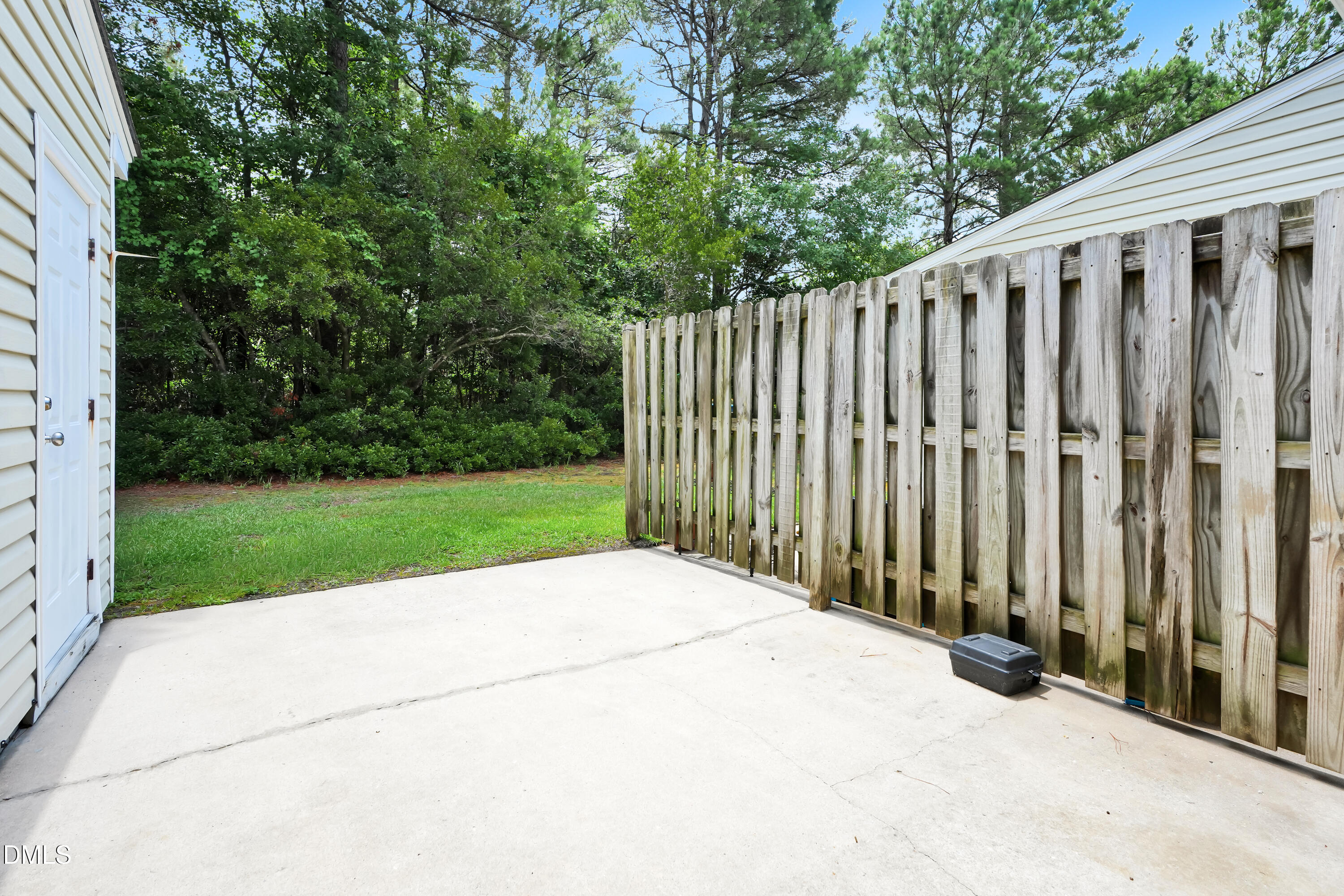 main property photo 22