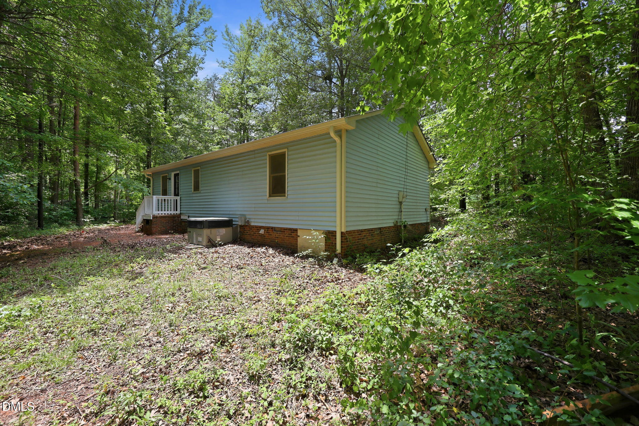 main property photo 25