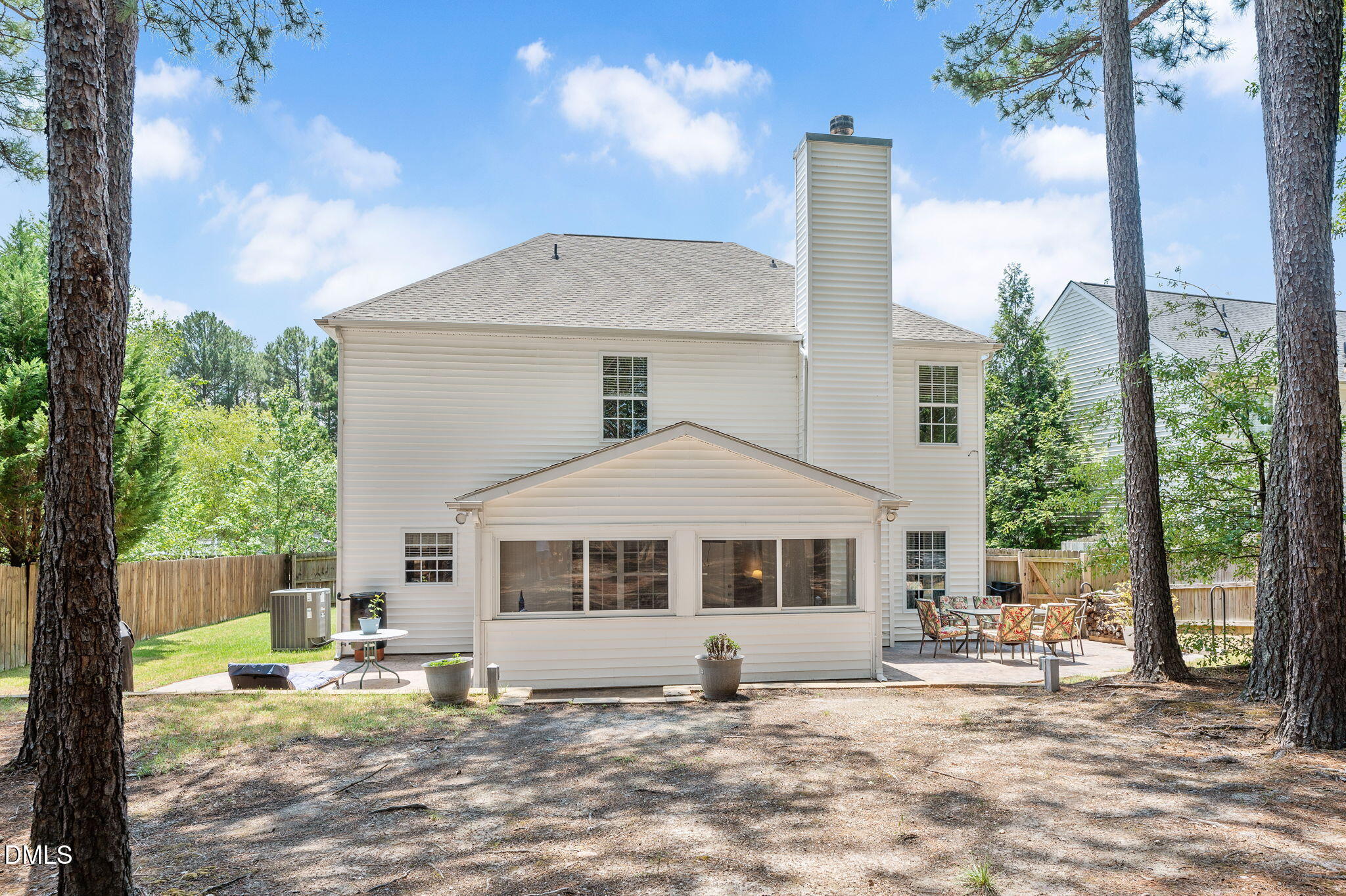 main property photo 25