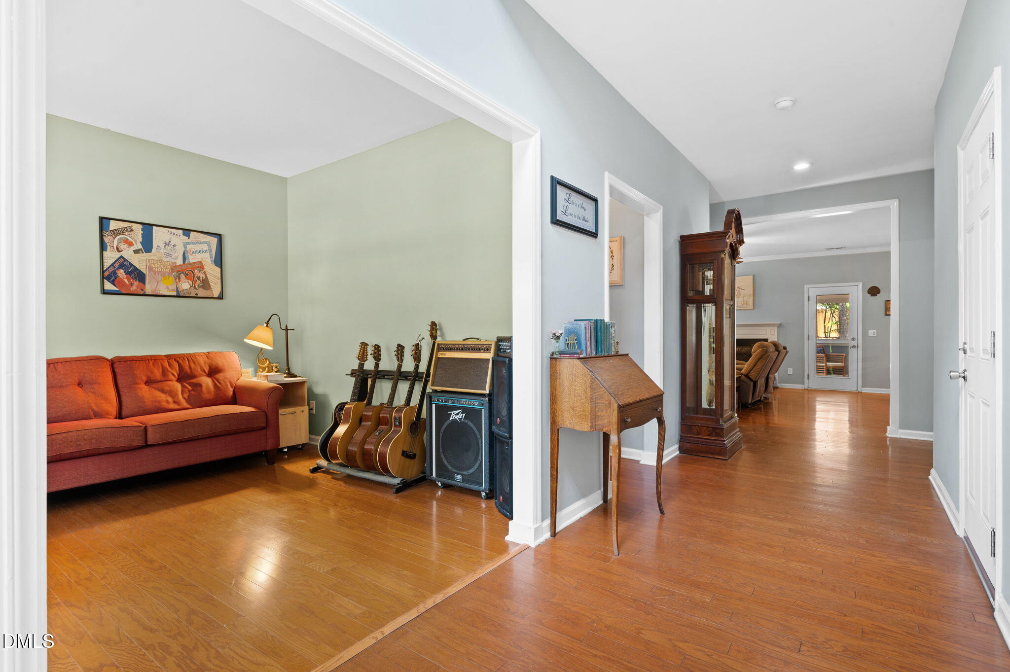 main property photo 8
