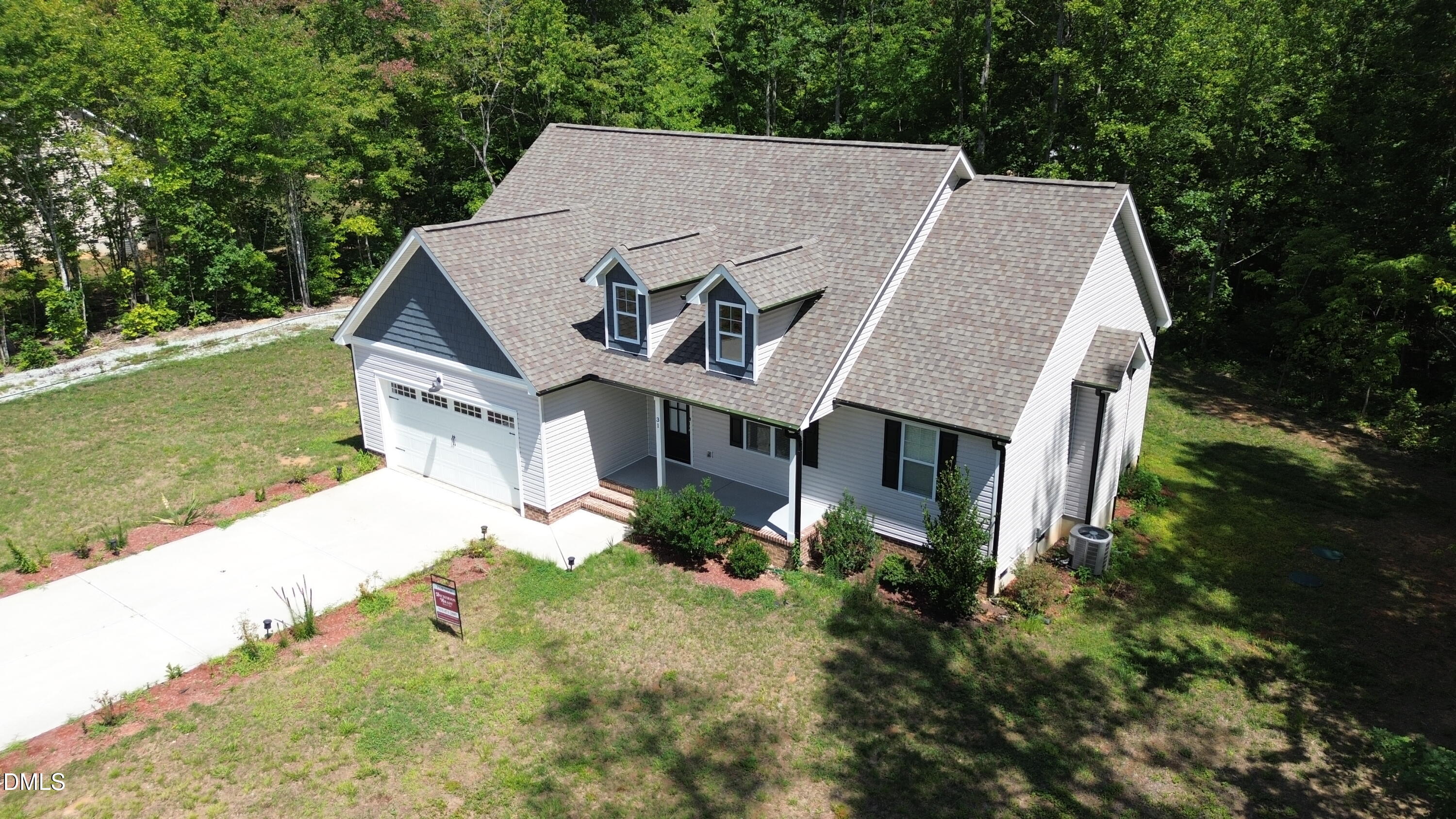 main property photo 13
