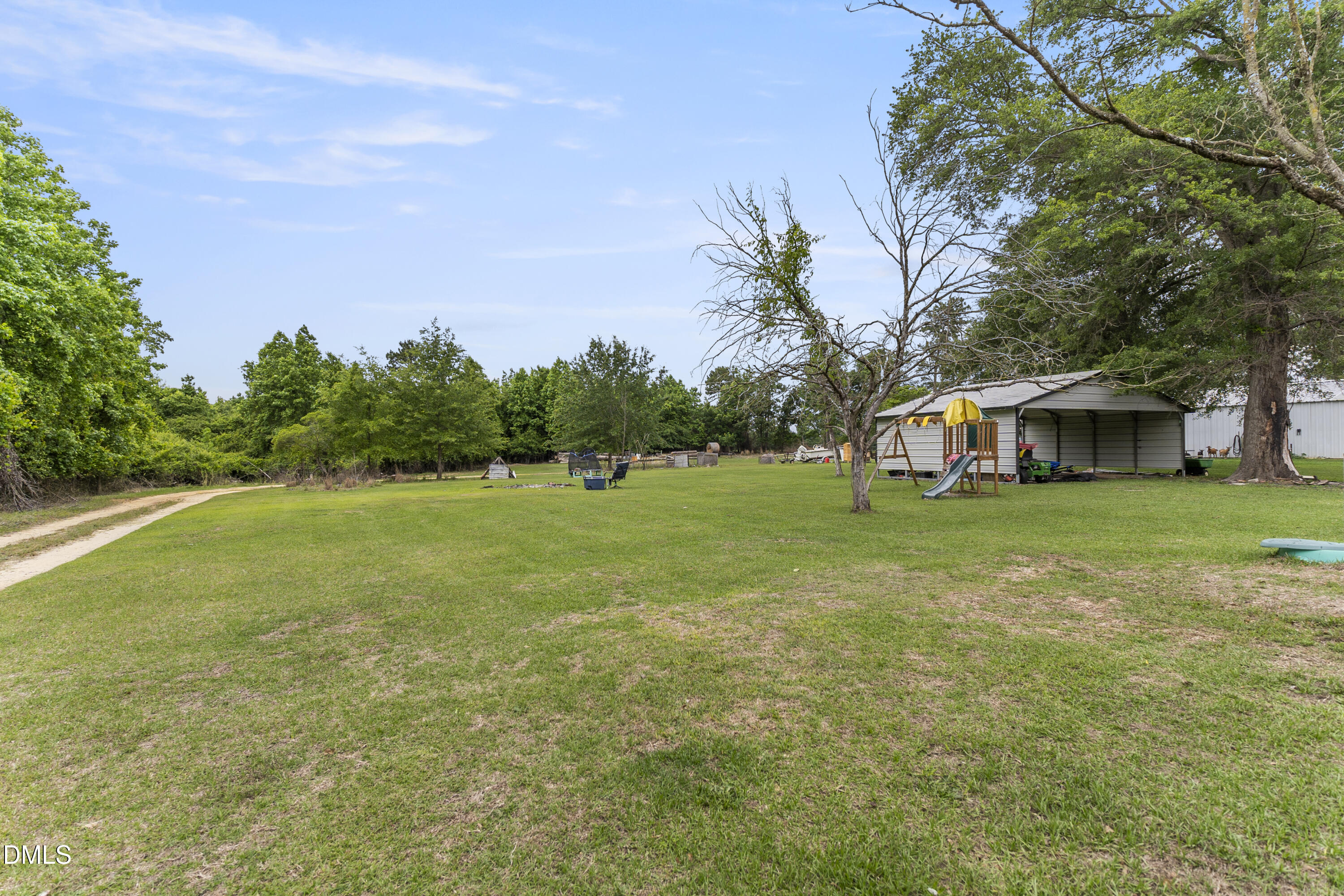 main property photo 18