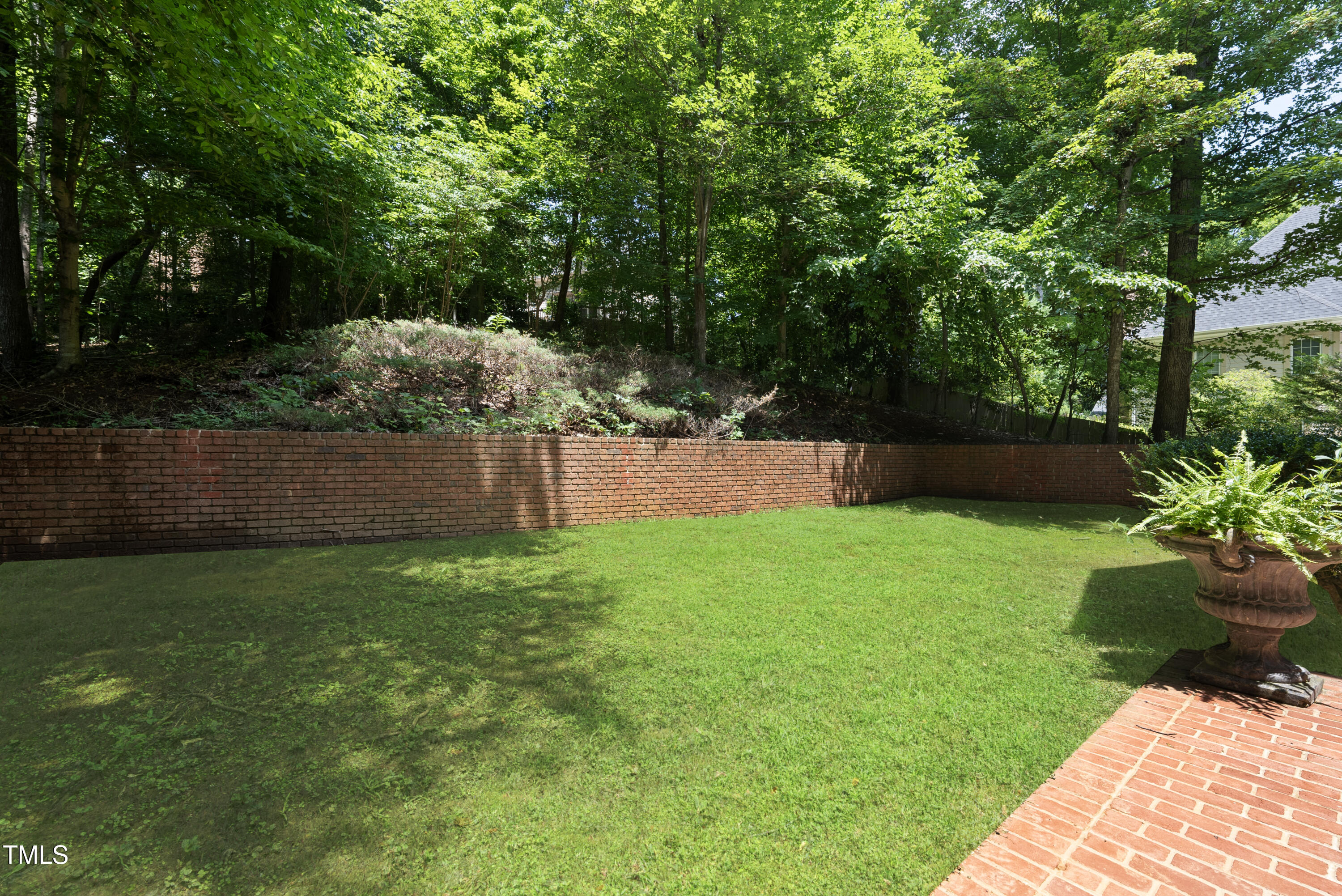 main property photo 80