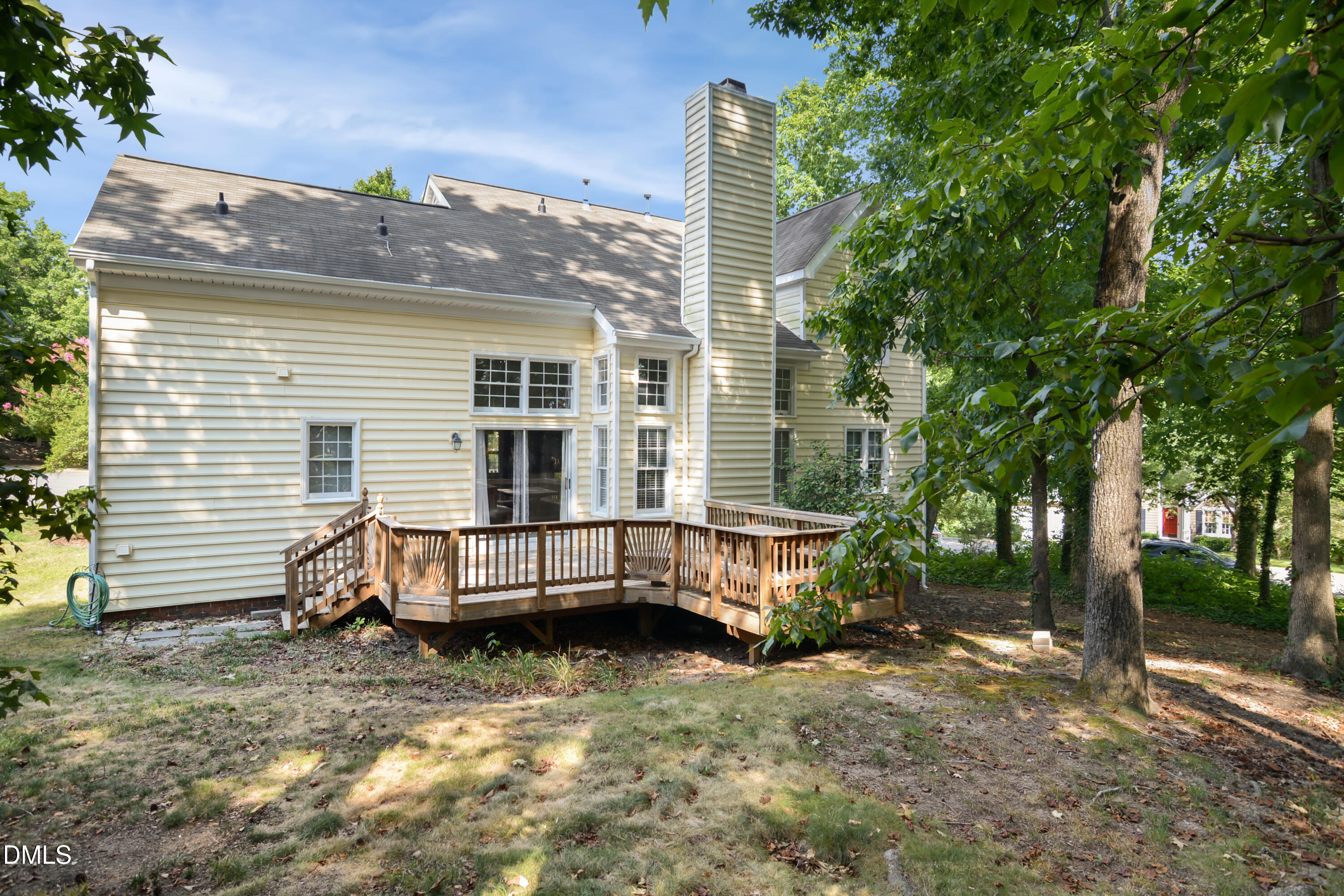 main property photo 30