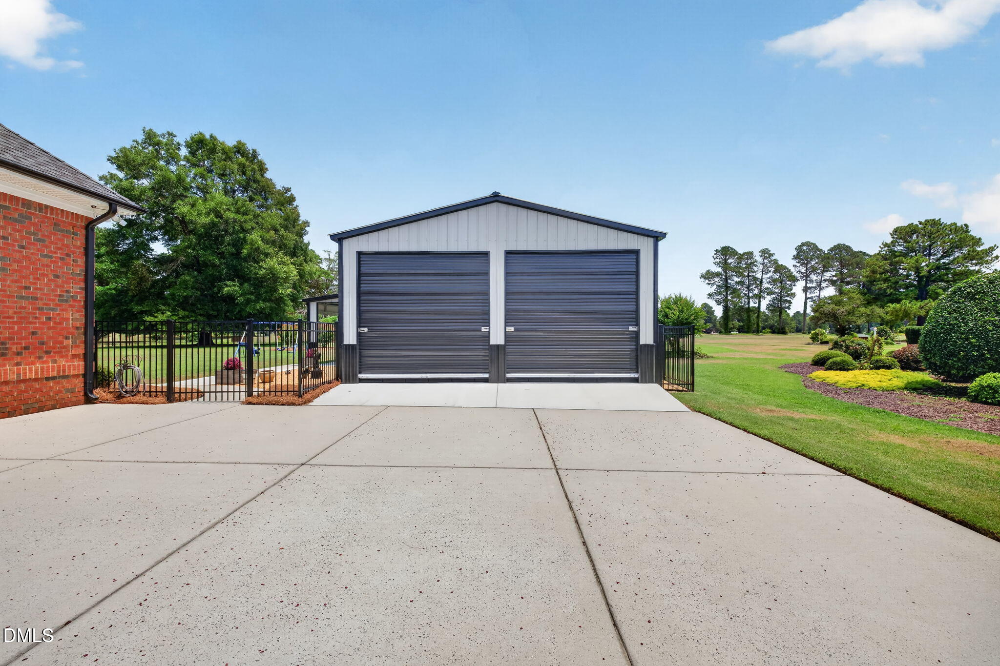 main property photo 47
