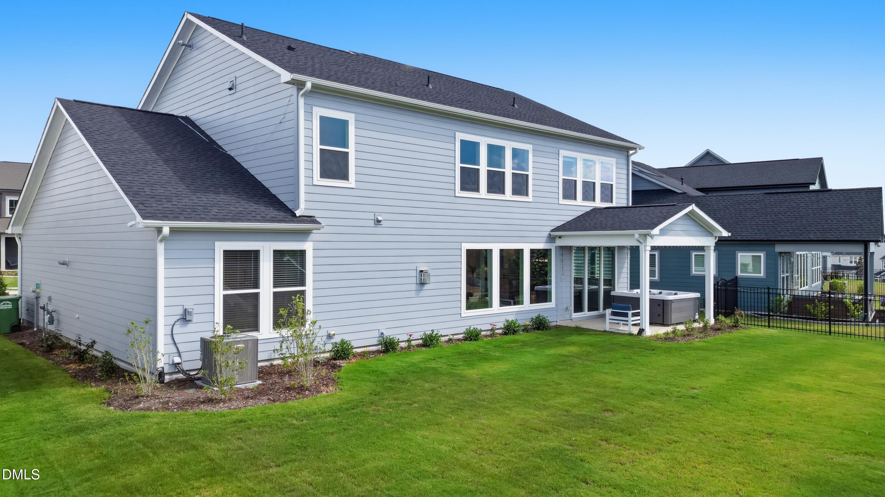 main property photo 34